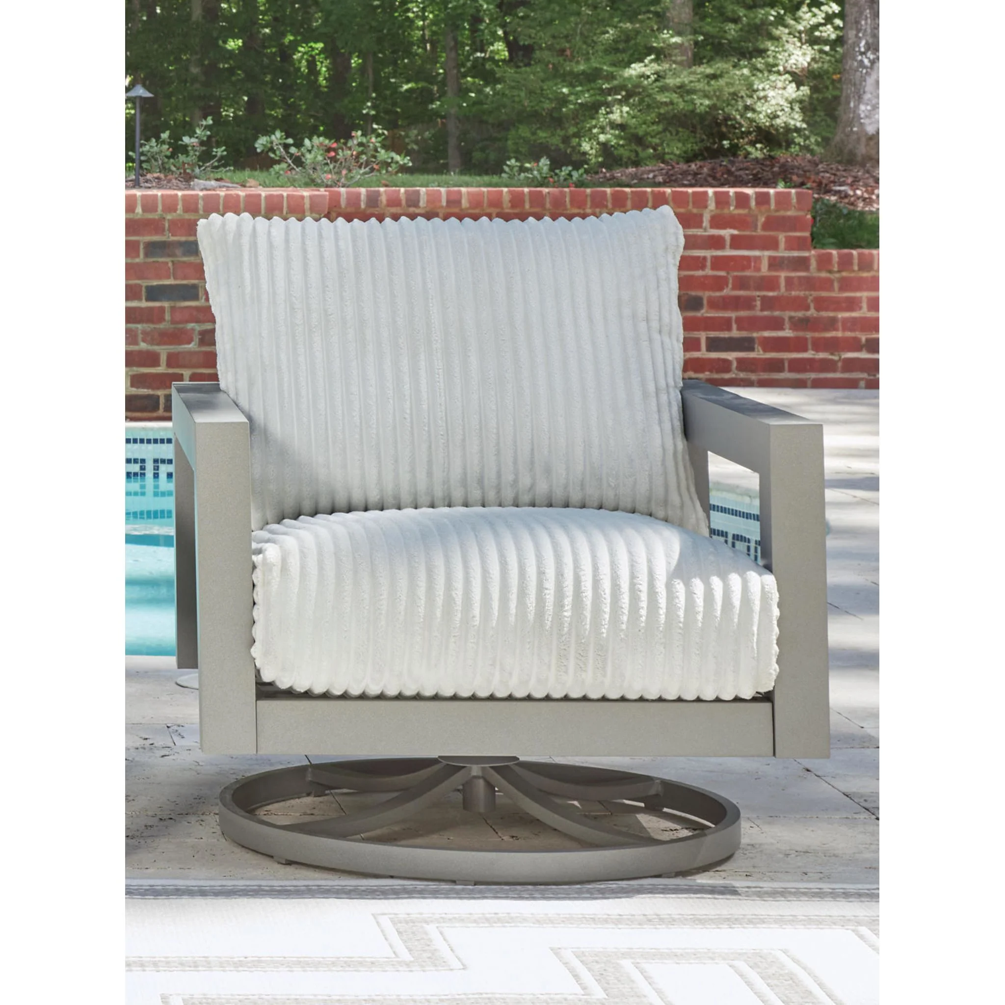 Moonlight View Outdoor Swivel Lounge Chair with Cushion - Image 2