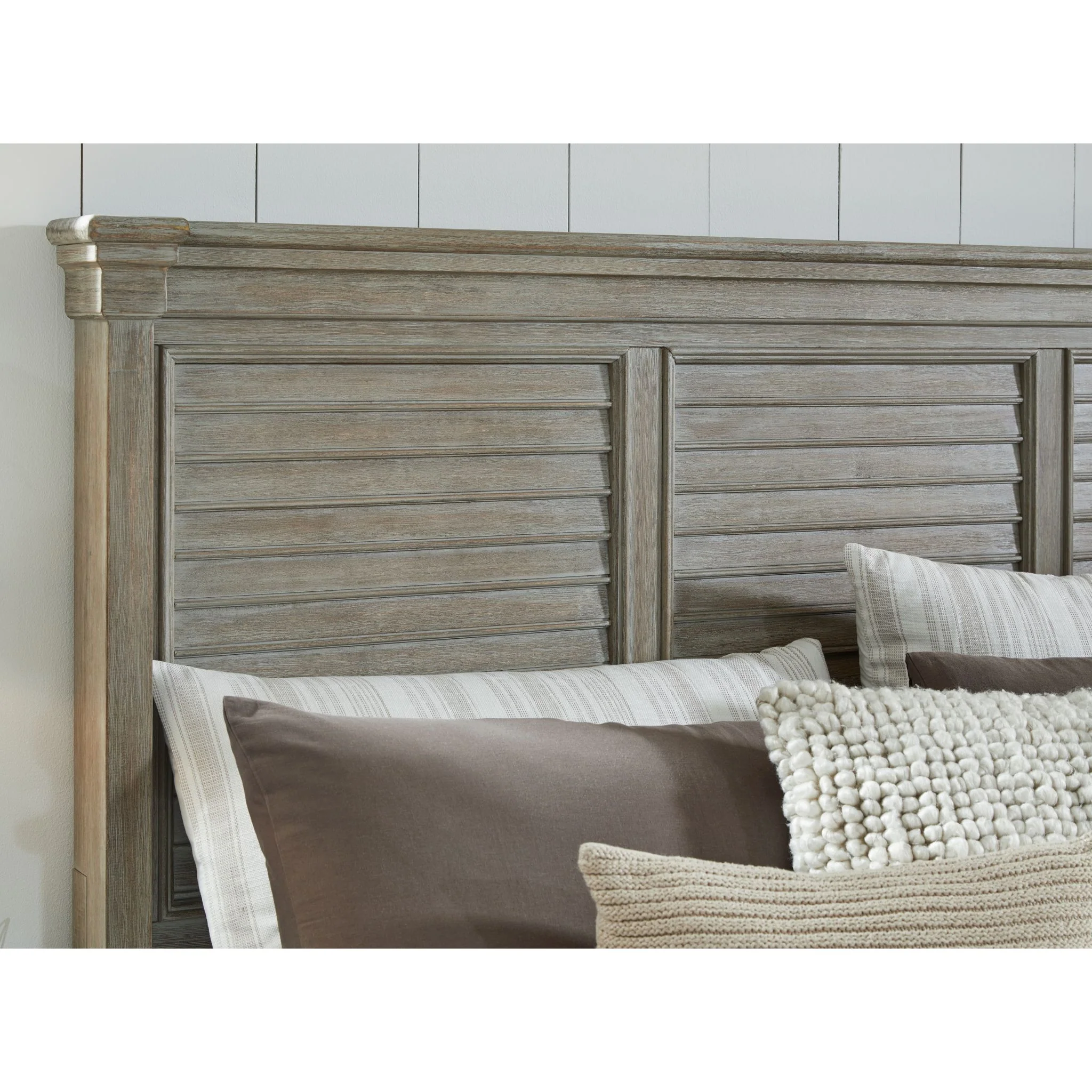 Moreshire Panel Bed - Image 17