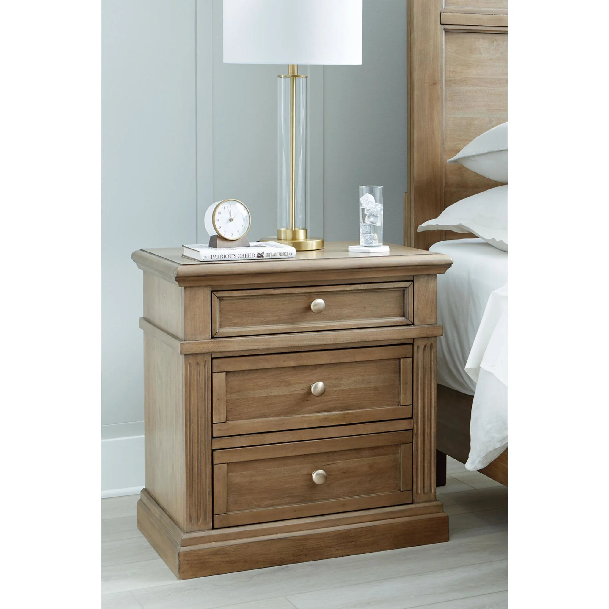 Mylarken-Exclusive Nightstand - Image 2