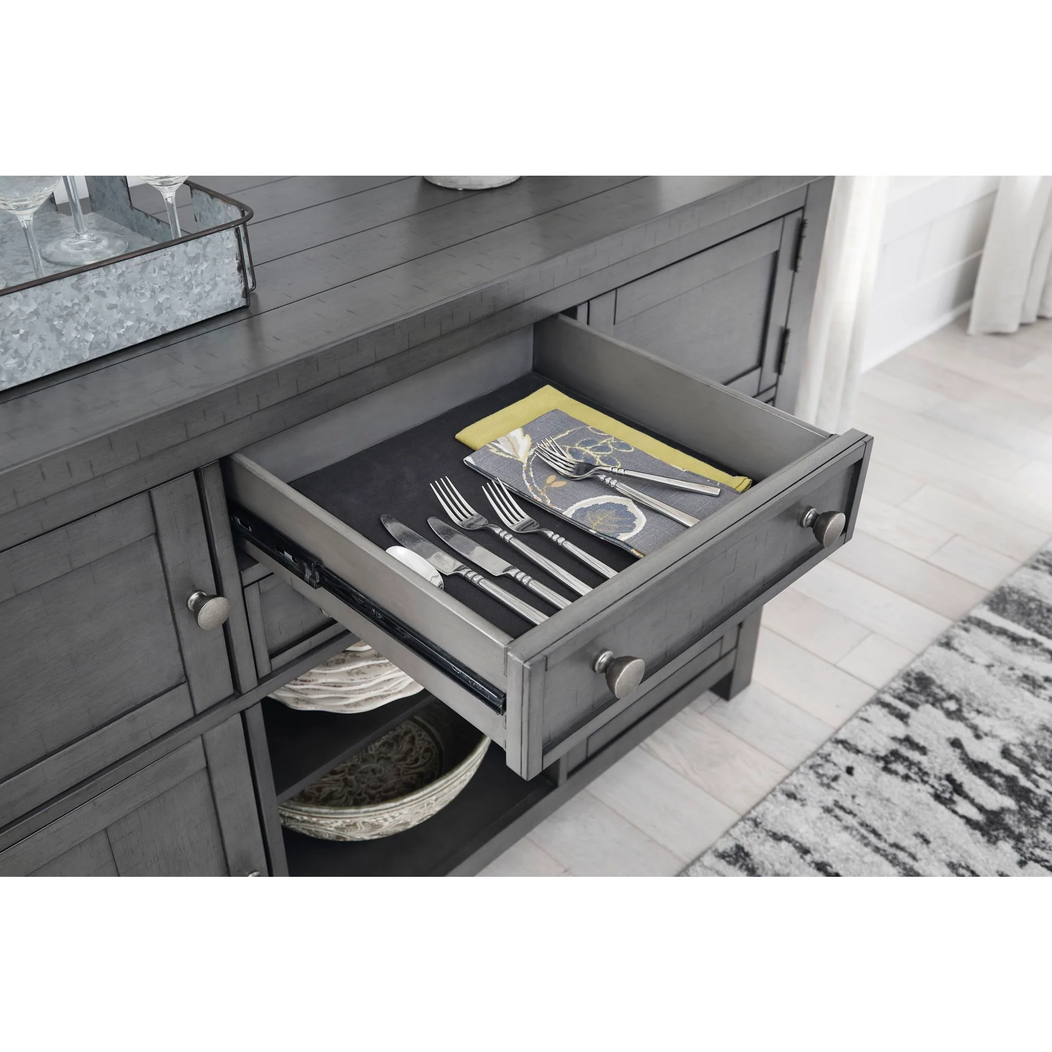 Myshanna Dining Server - Image 9