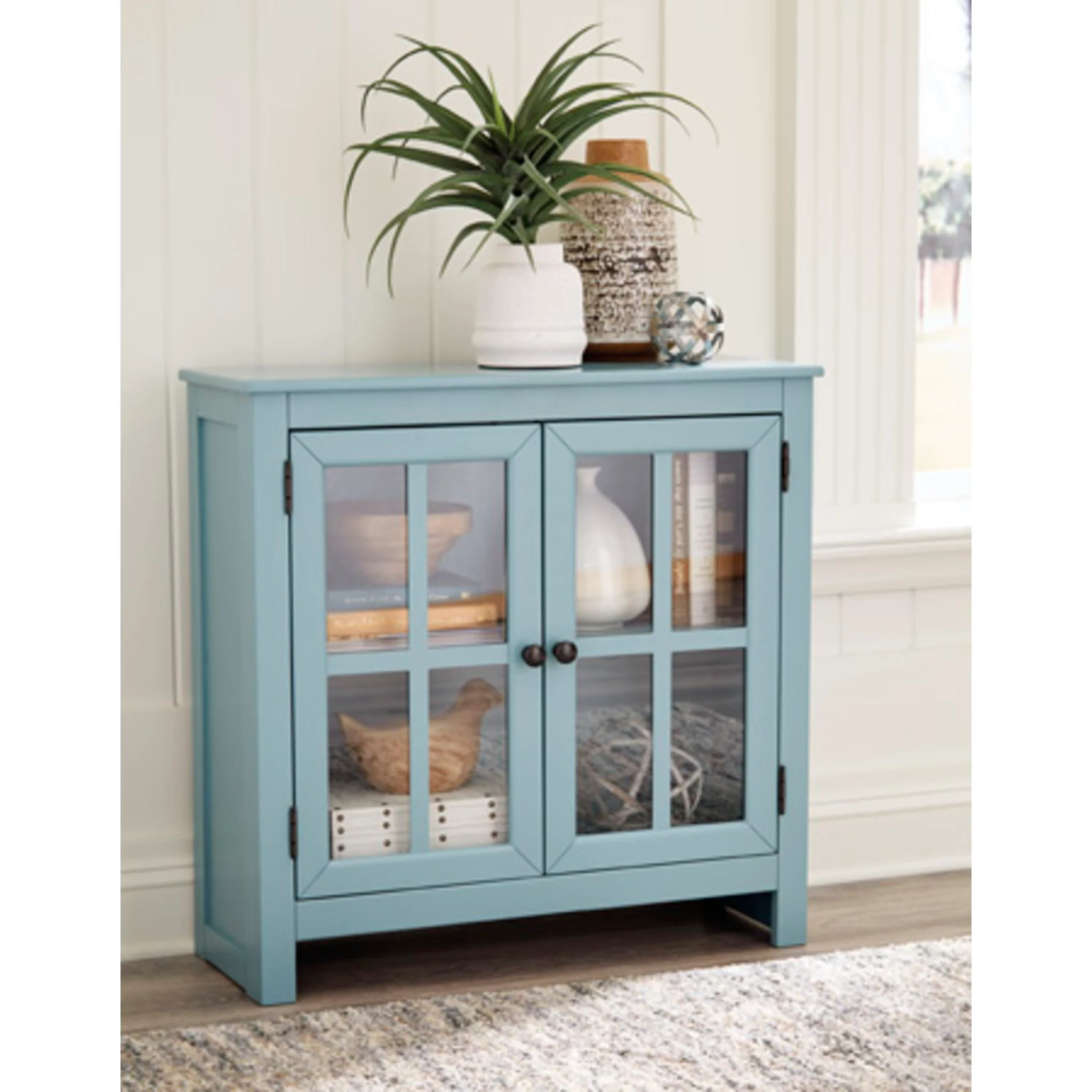 Nalinwood Accent Cabinet - Image 3