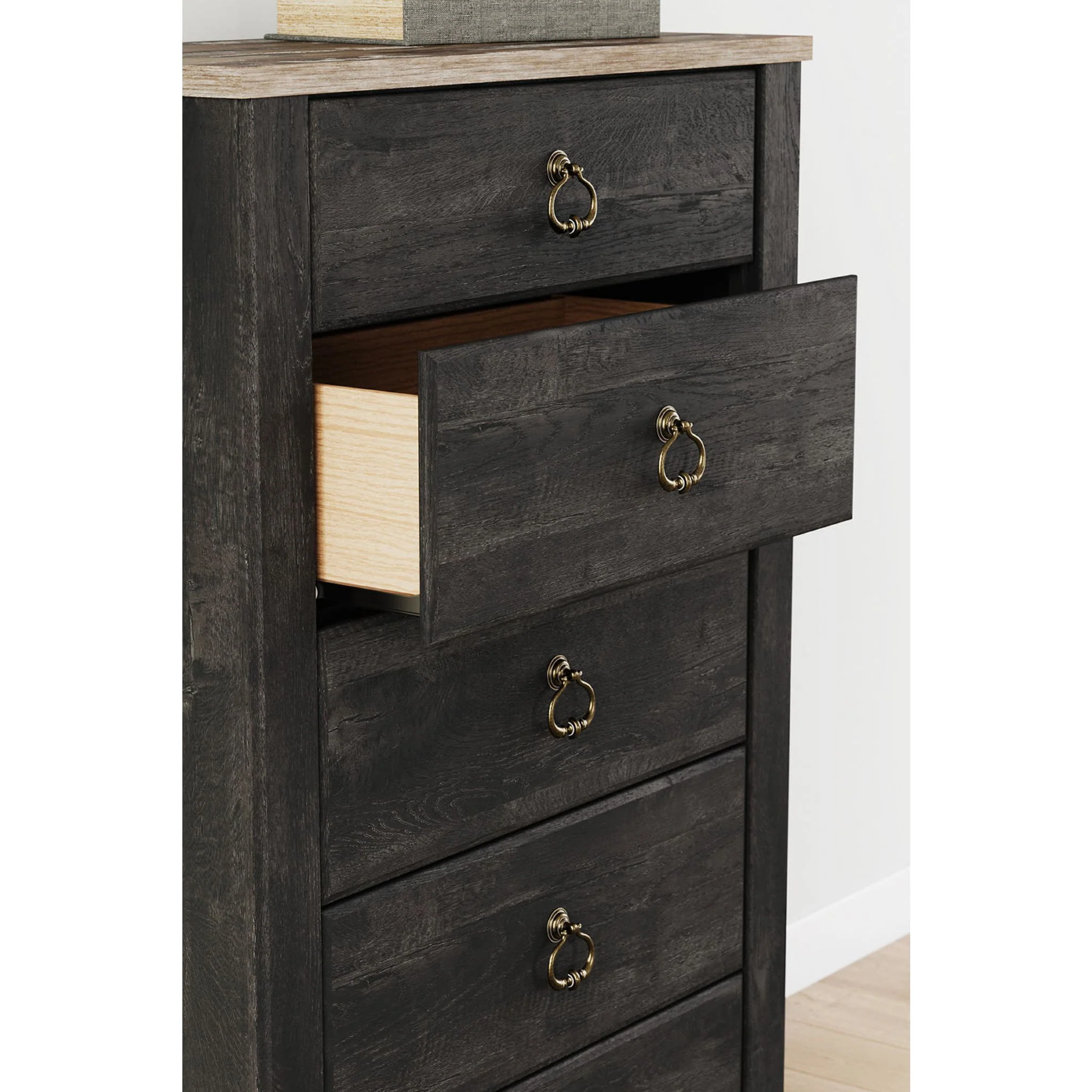 Nanforth Chest - Image 5