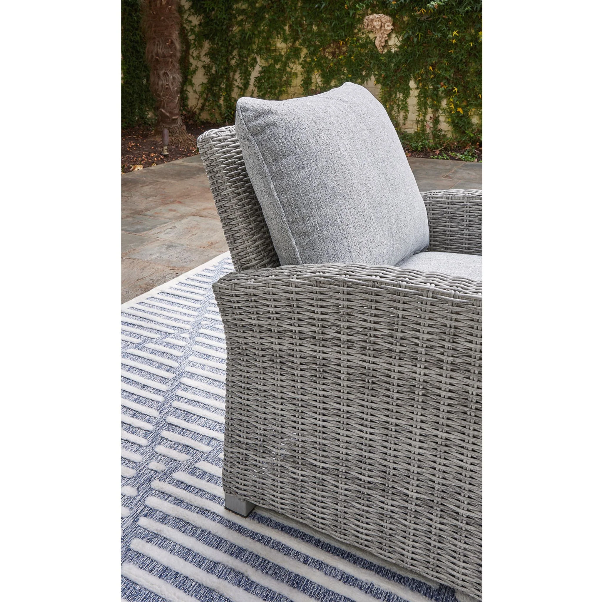 Naples Beach Outdoor Lounge Chair with Cushion - Image 11