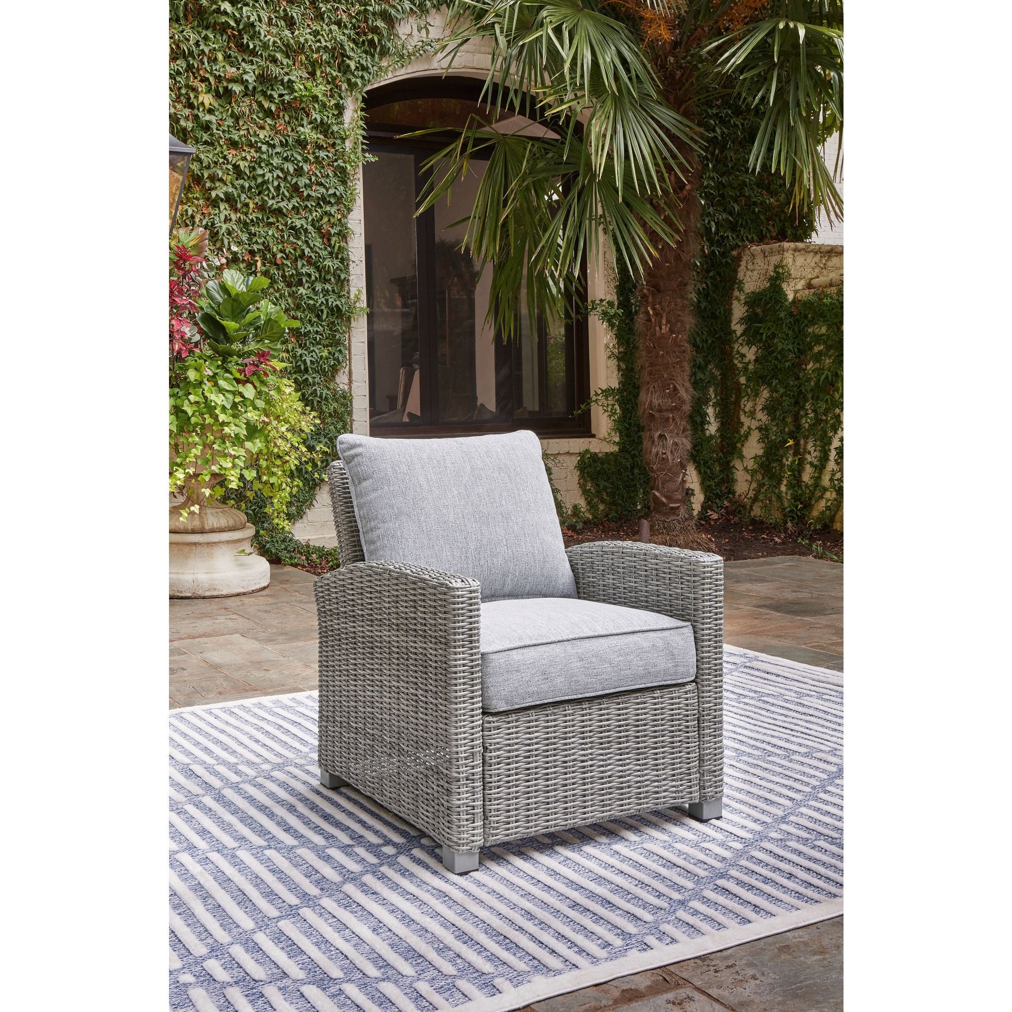 Naples Beach Outdoor Lounge Chair with Cushion - Image 2