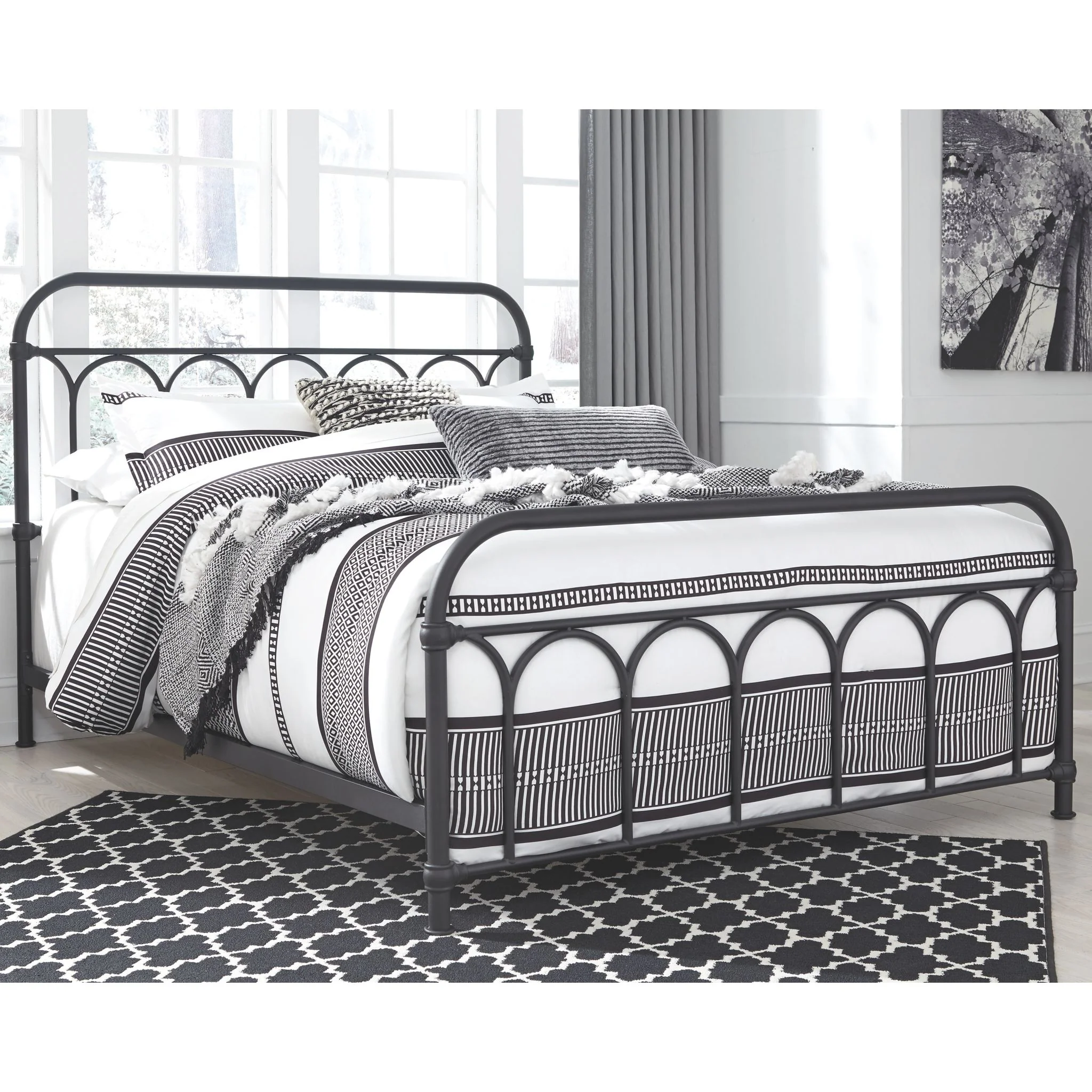 Nashburg Queen Metal Bed - Image 2