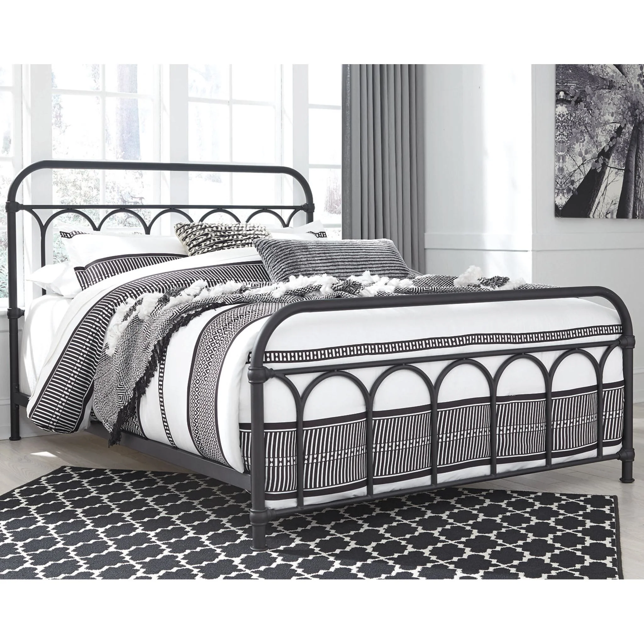 Nashburg Queen Metal Bed - Image 8