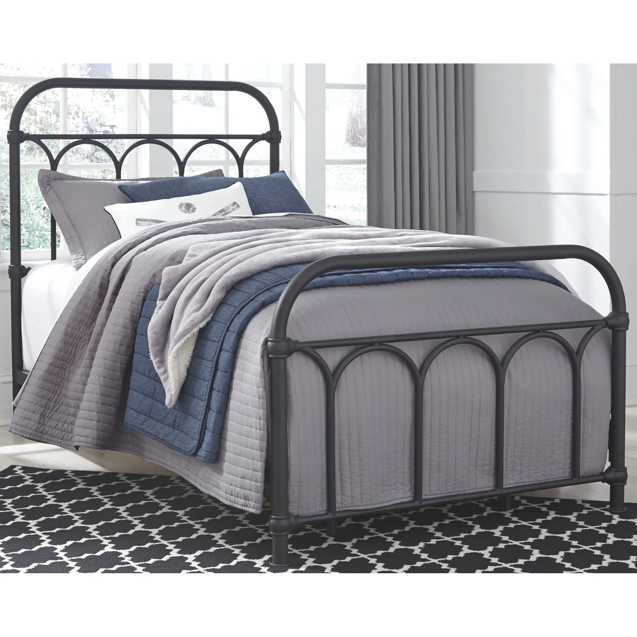 Nashburg Metal Bed - Image 2