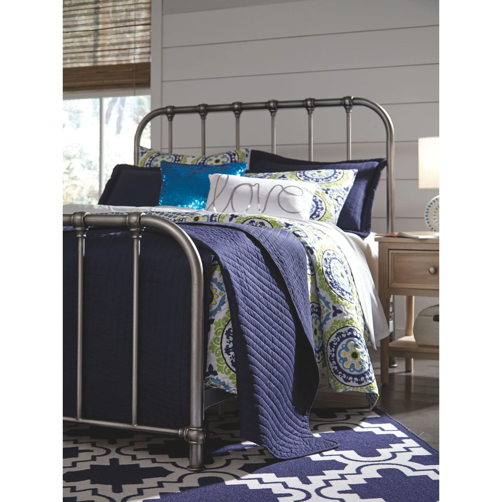 Nashburg Twin Metal Bed - Image 8