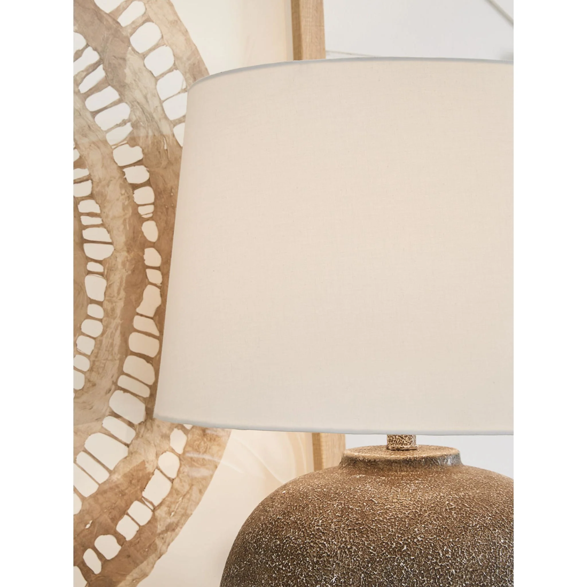 Neavesboro Table Lamp - Image 5