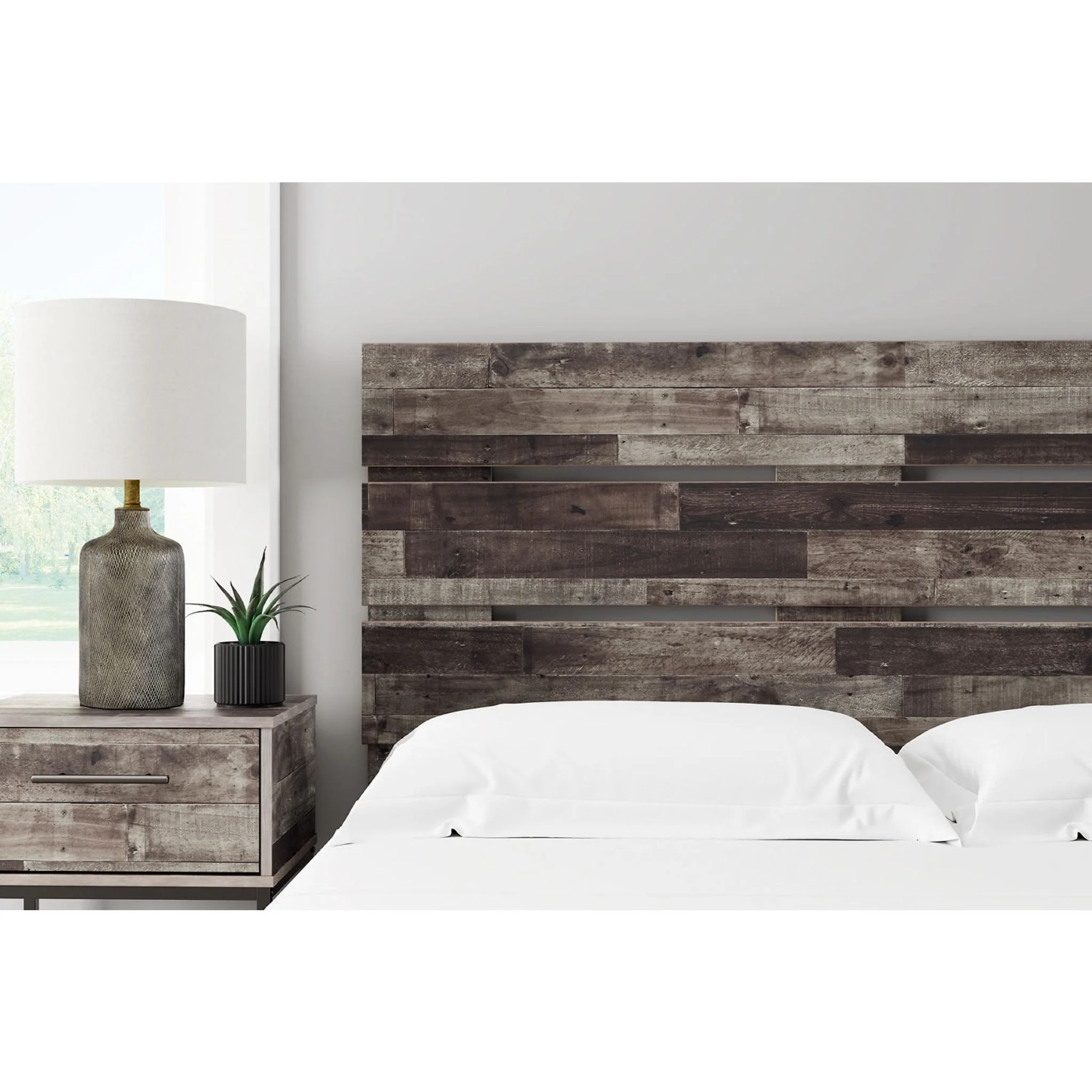 Neilsville Queen Platform Bed - Image 10