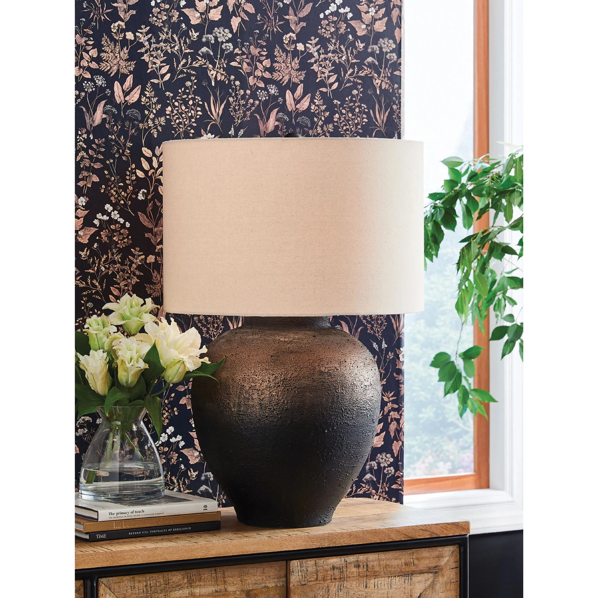 Newgerhard Table Lamp - Image 3