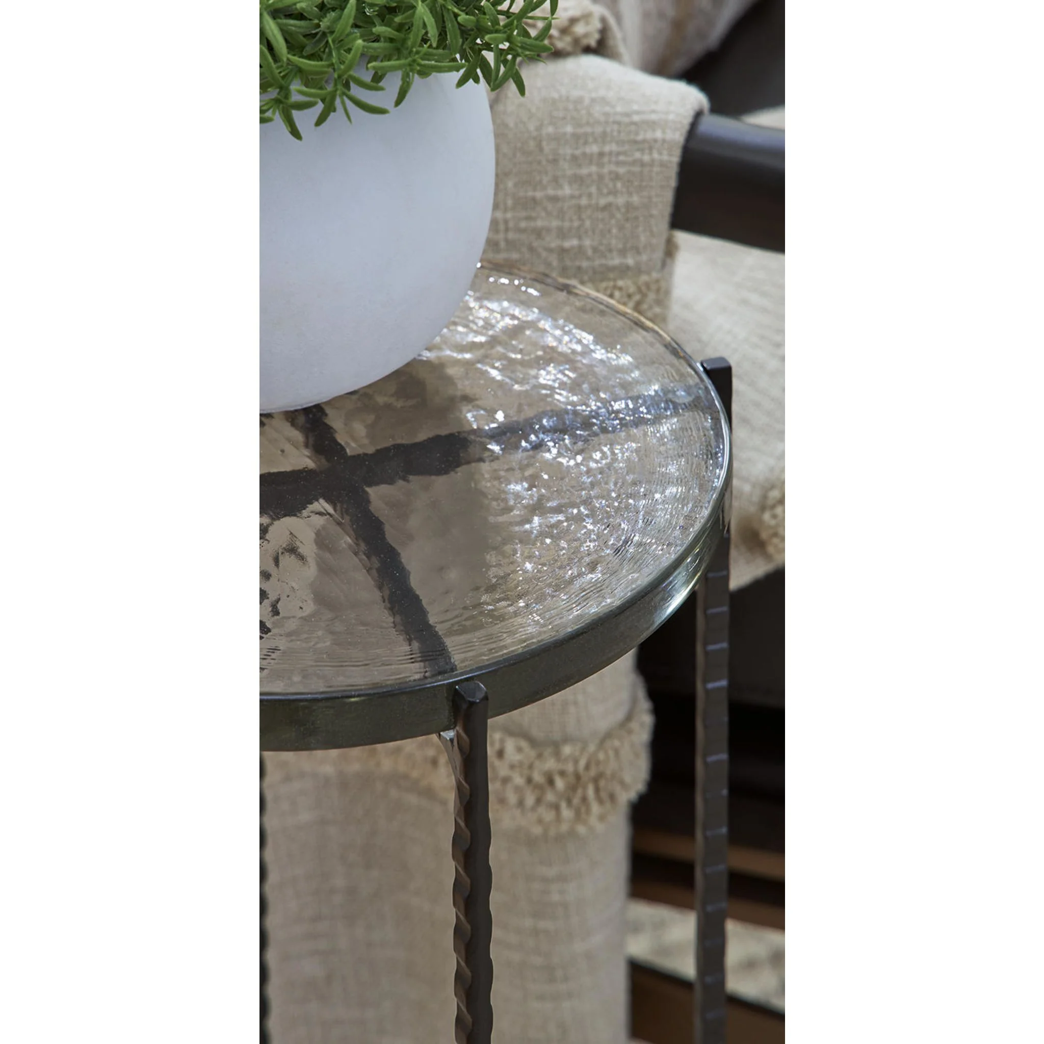 Newgoren Accent Table - Image 3