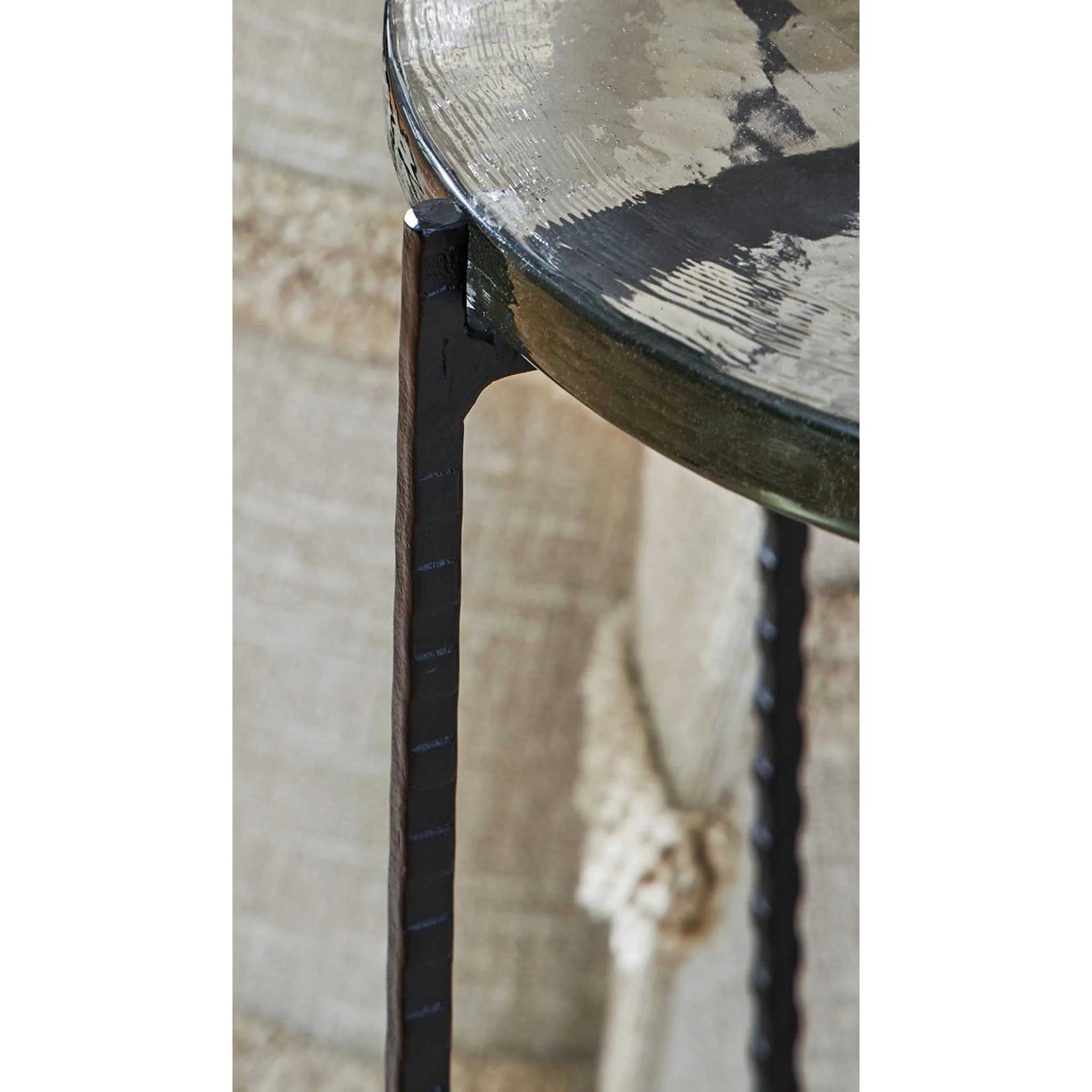 Newgoren Accent Table - Image 4