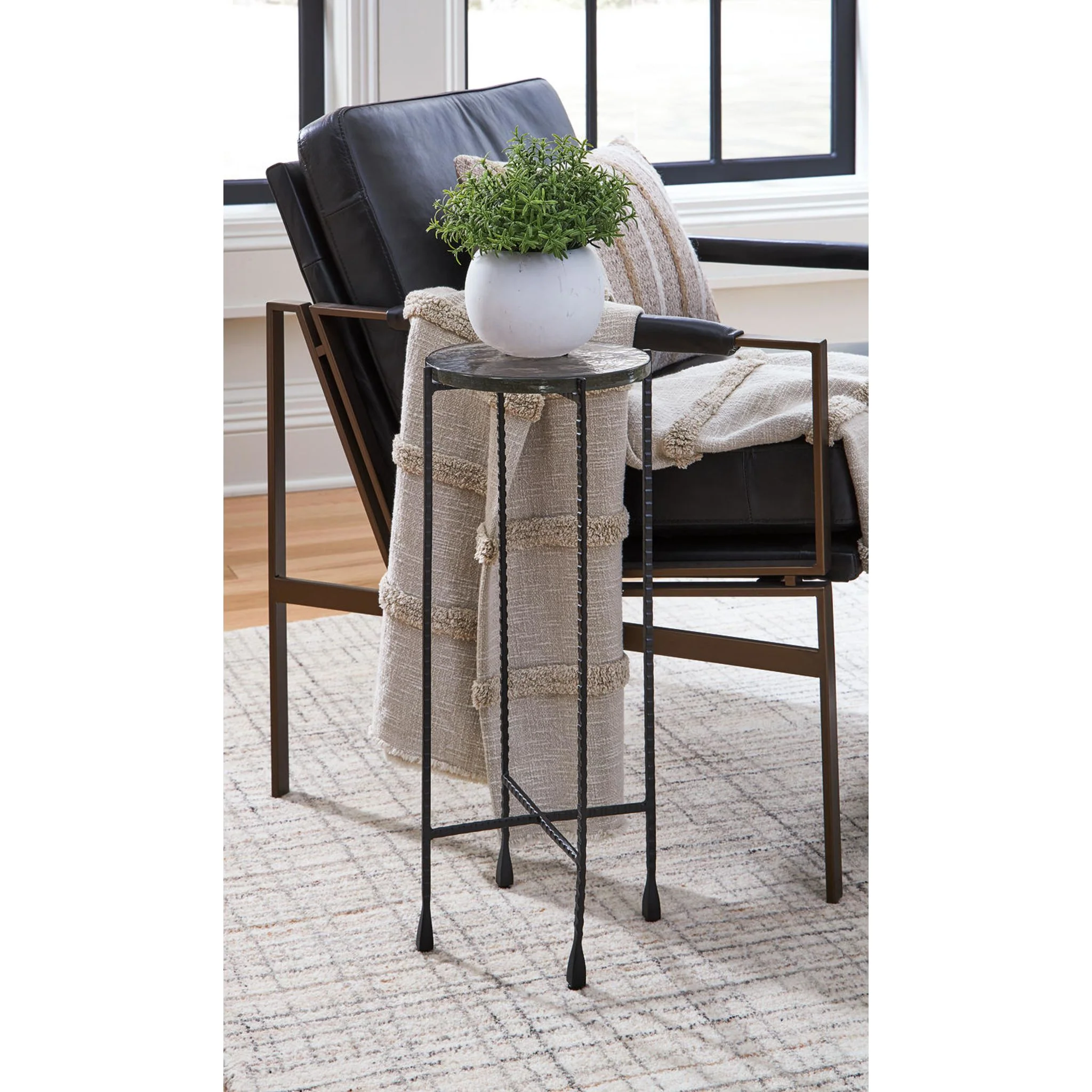 Newgoren Accent Table - Image 6