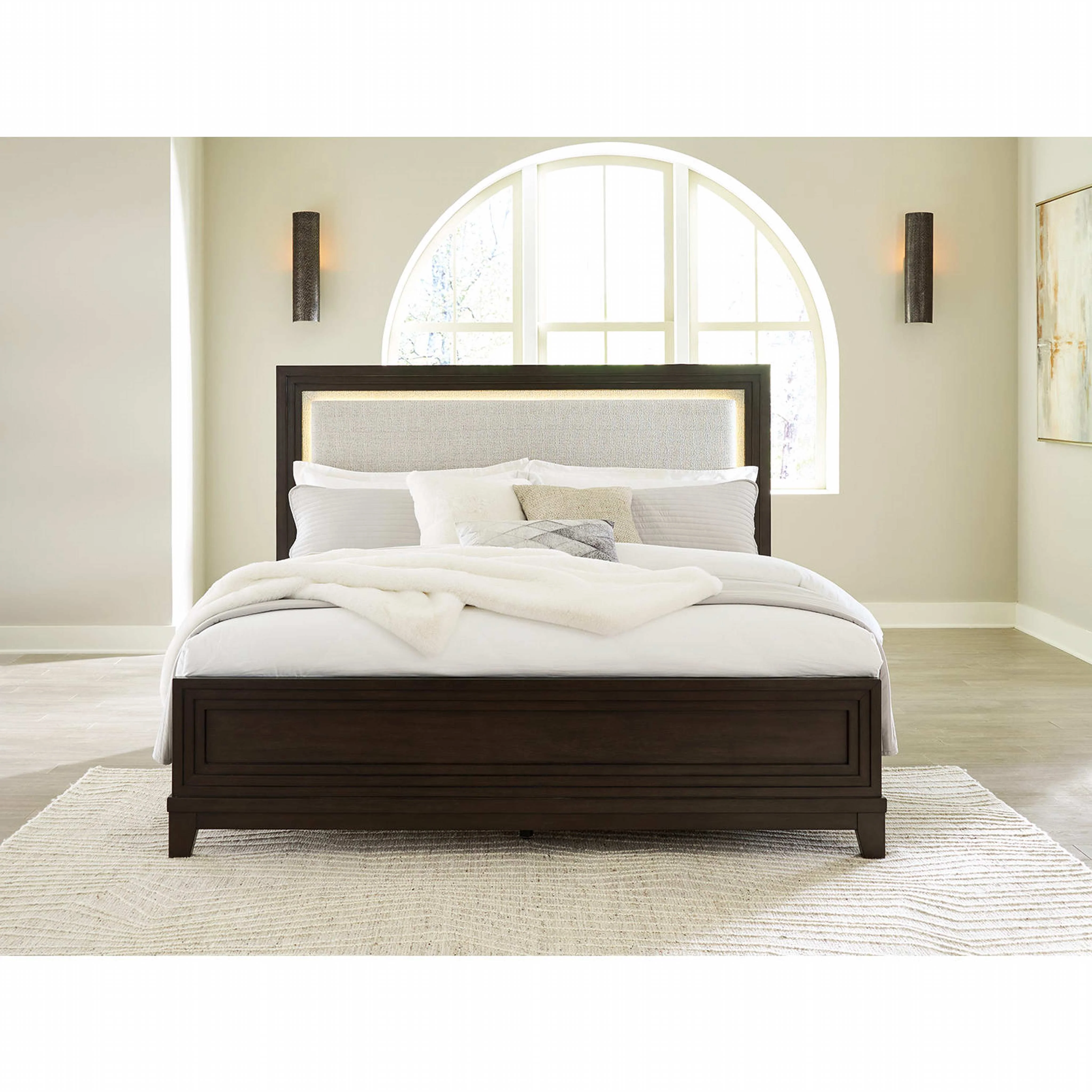 Neymorton King Panel Bed - Image 2