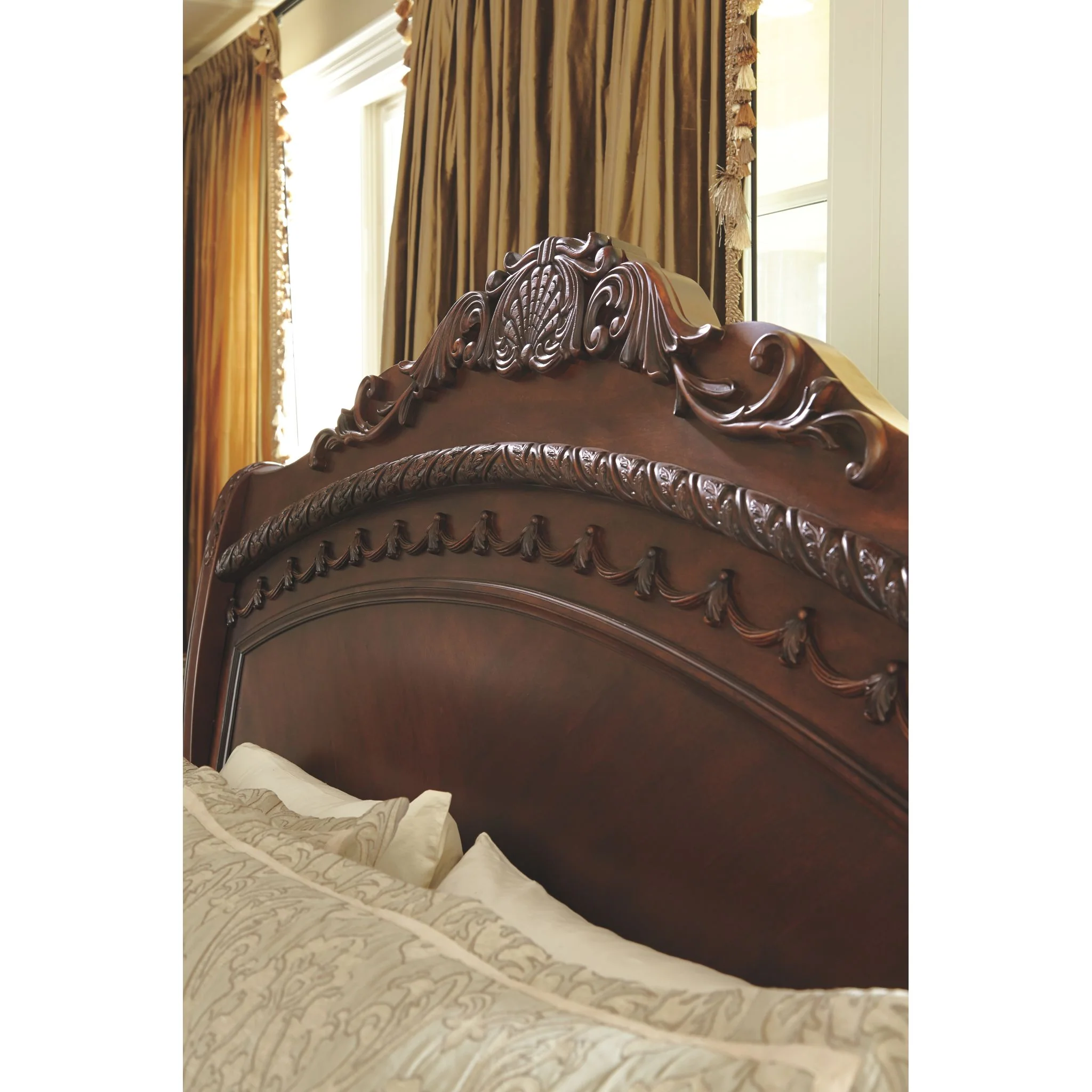 North Shore 3 Piece Sleigh Bed - Image 12