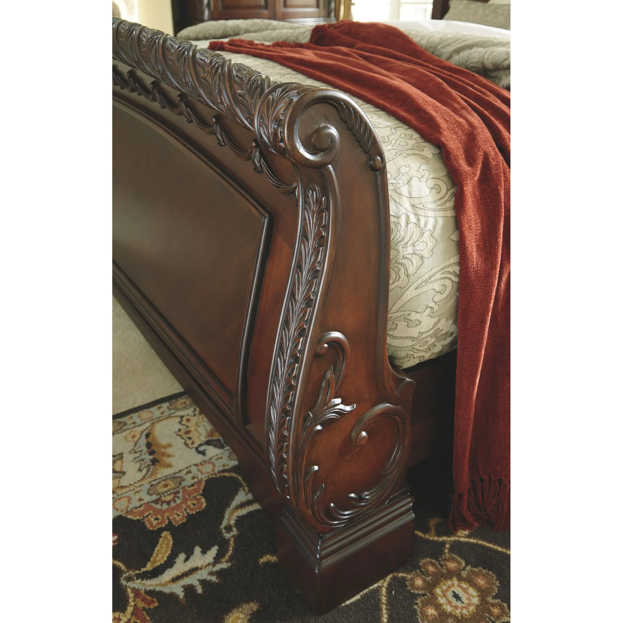 North Shore 3 Piece Sleigh Bed - Image 3