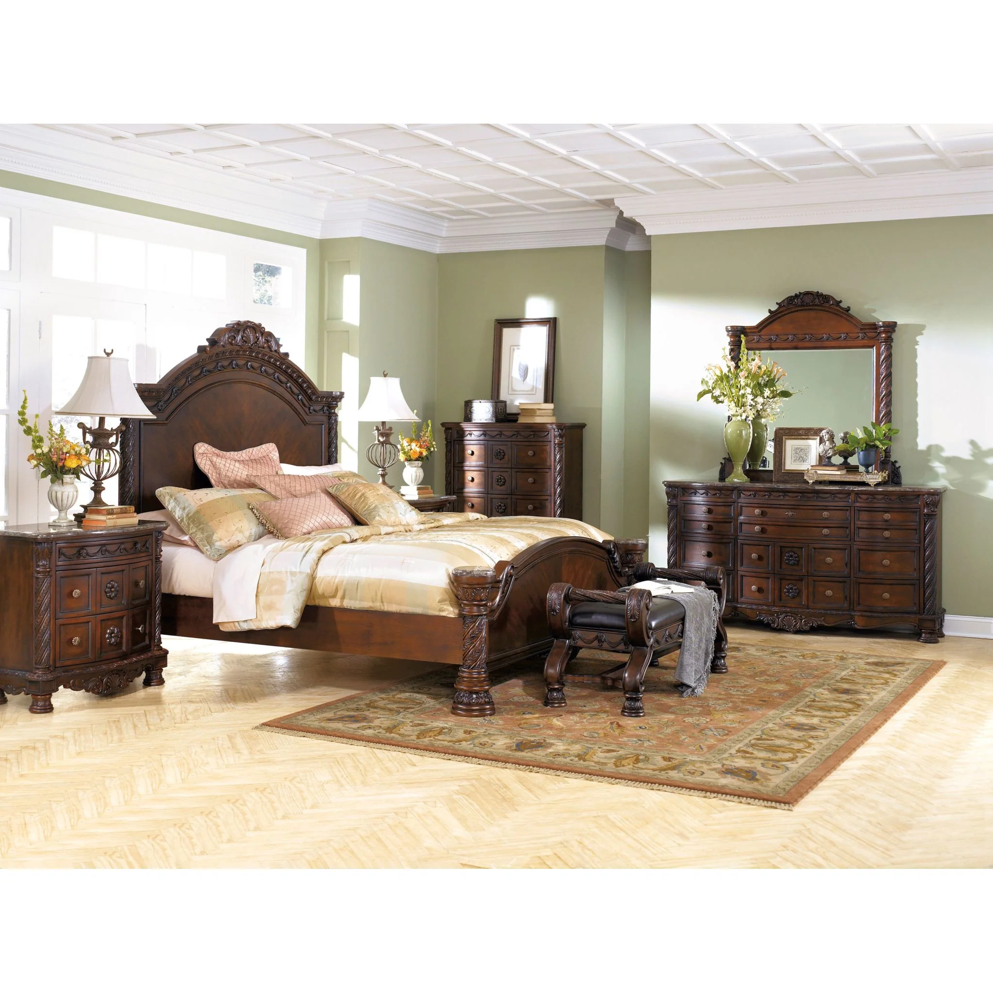 North Shore 5 Piece Panel Bedroom - Image 2