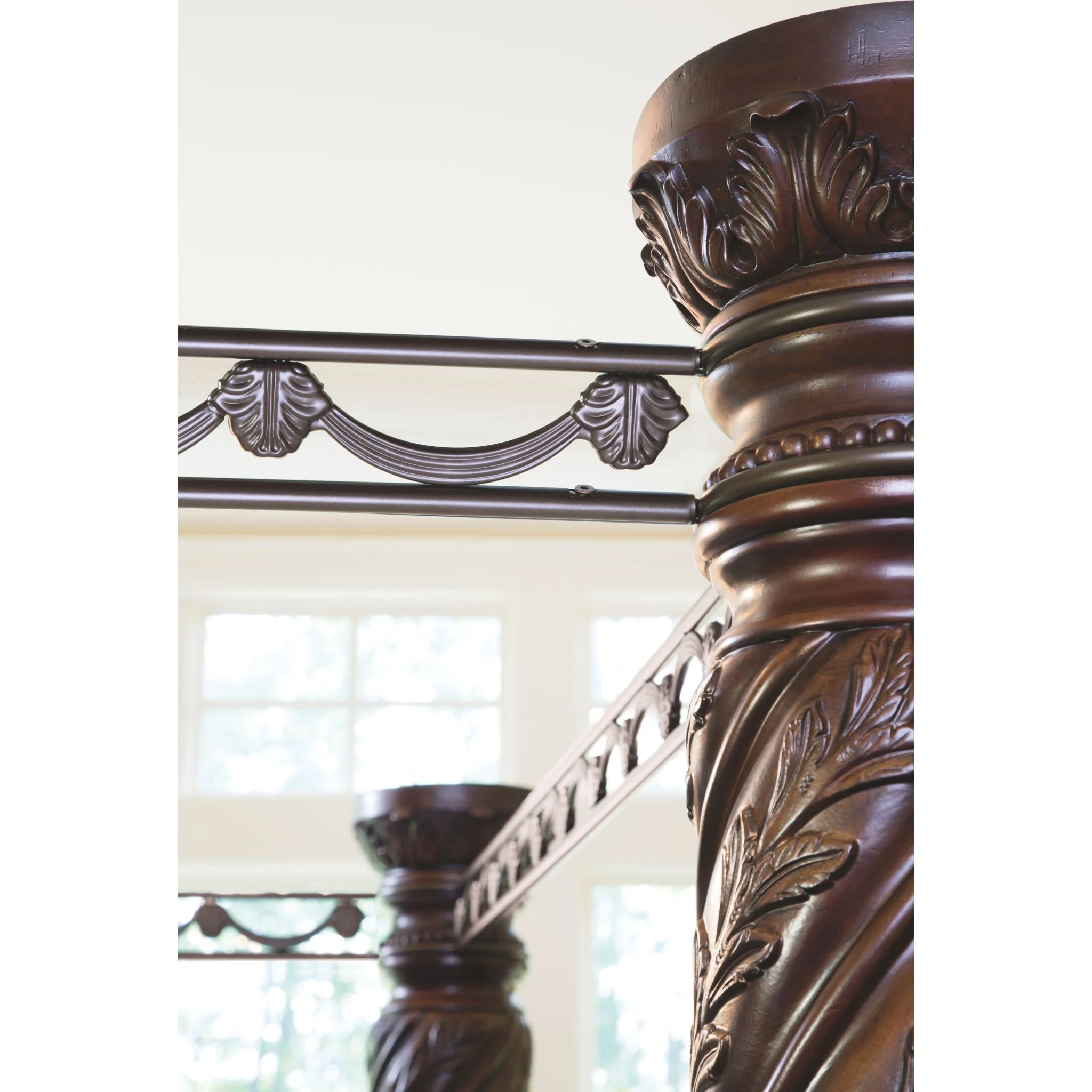 North Shore 5 Piece Queen Panel Bedroom - Image 13