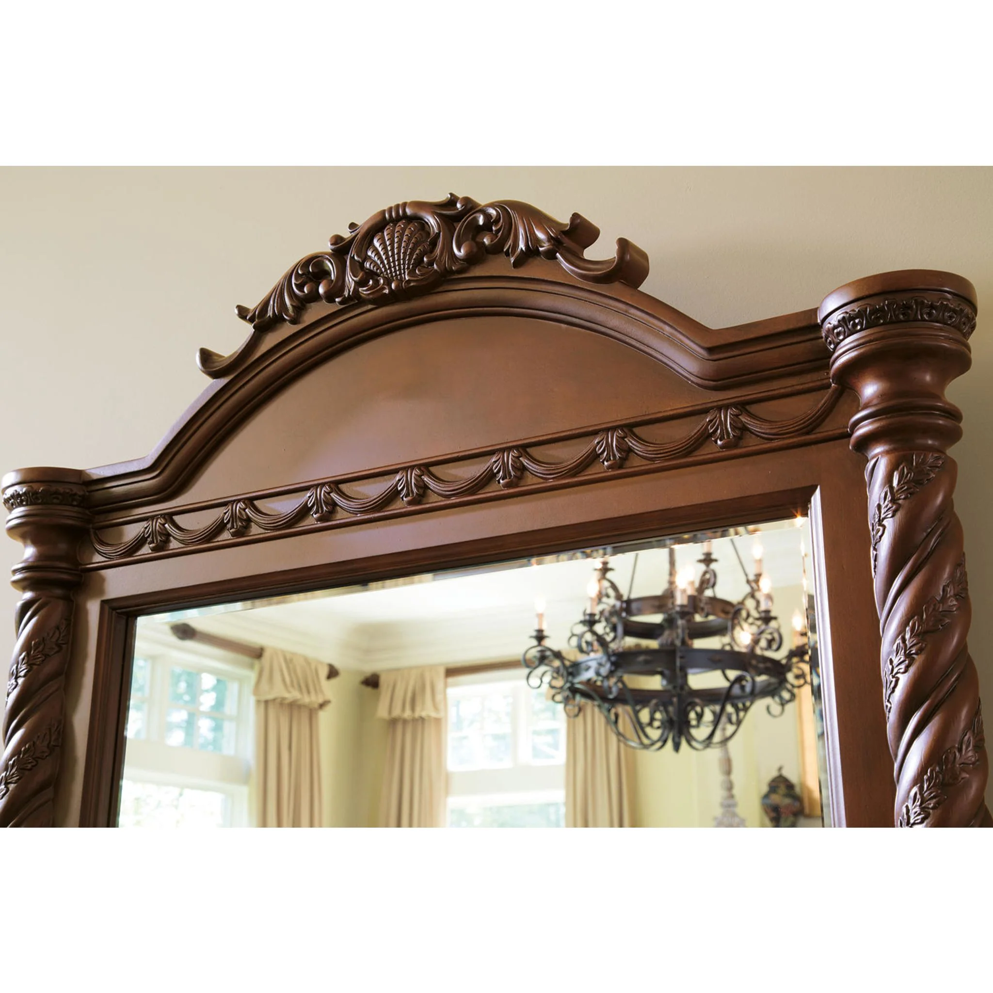 North Shore 5 Piece Queen Panel Bedroom - Image 22