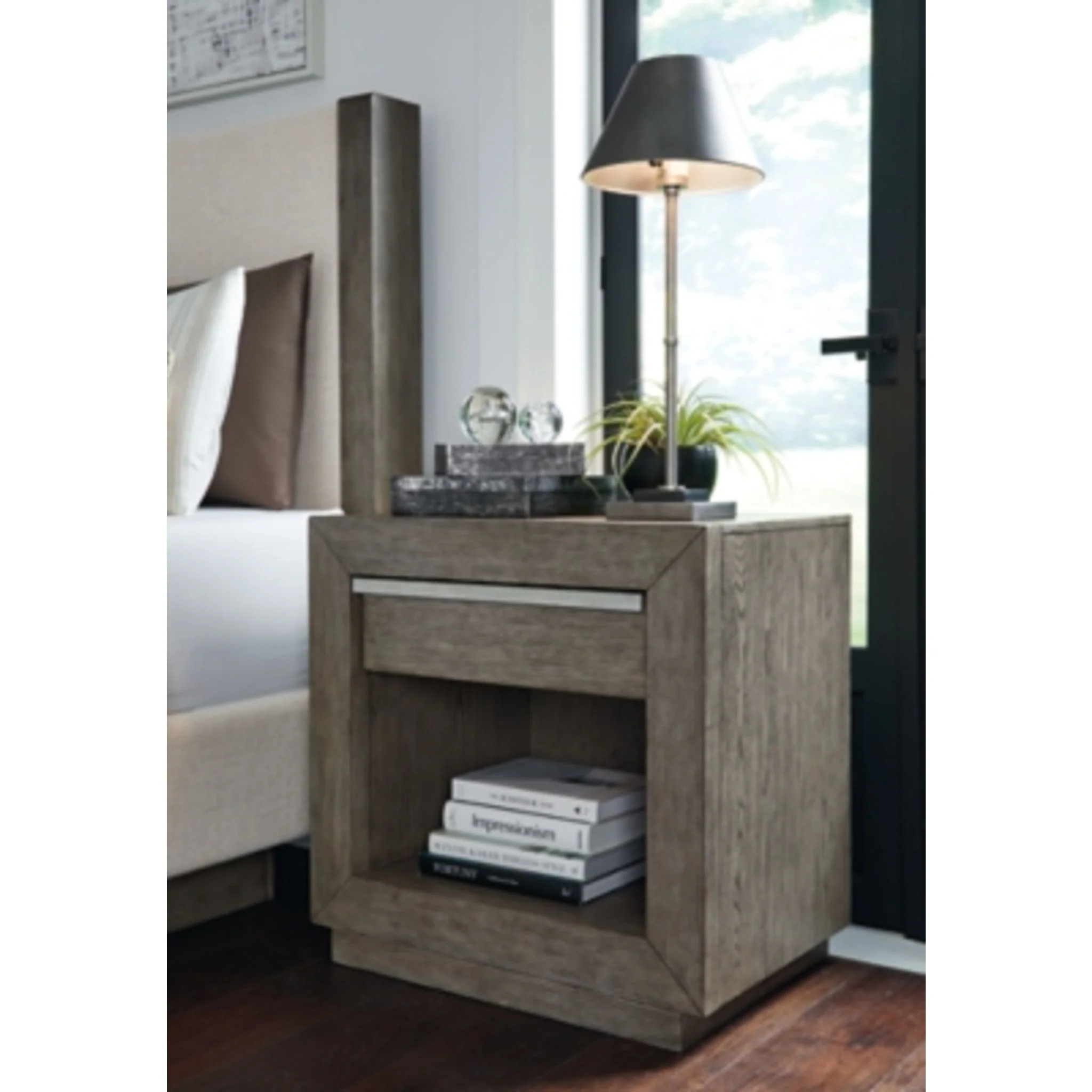 Anibecca One Drawer Nightstand - Image 3