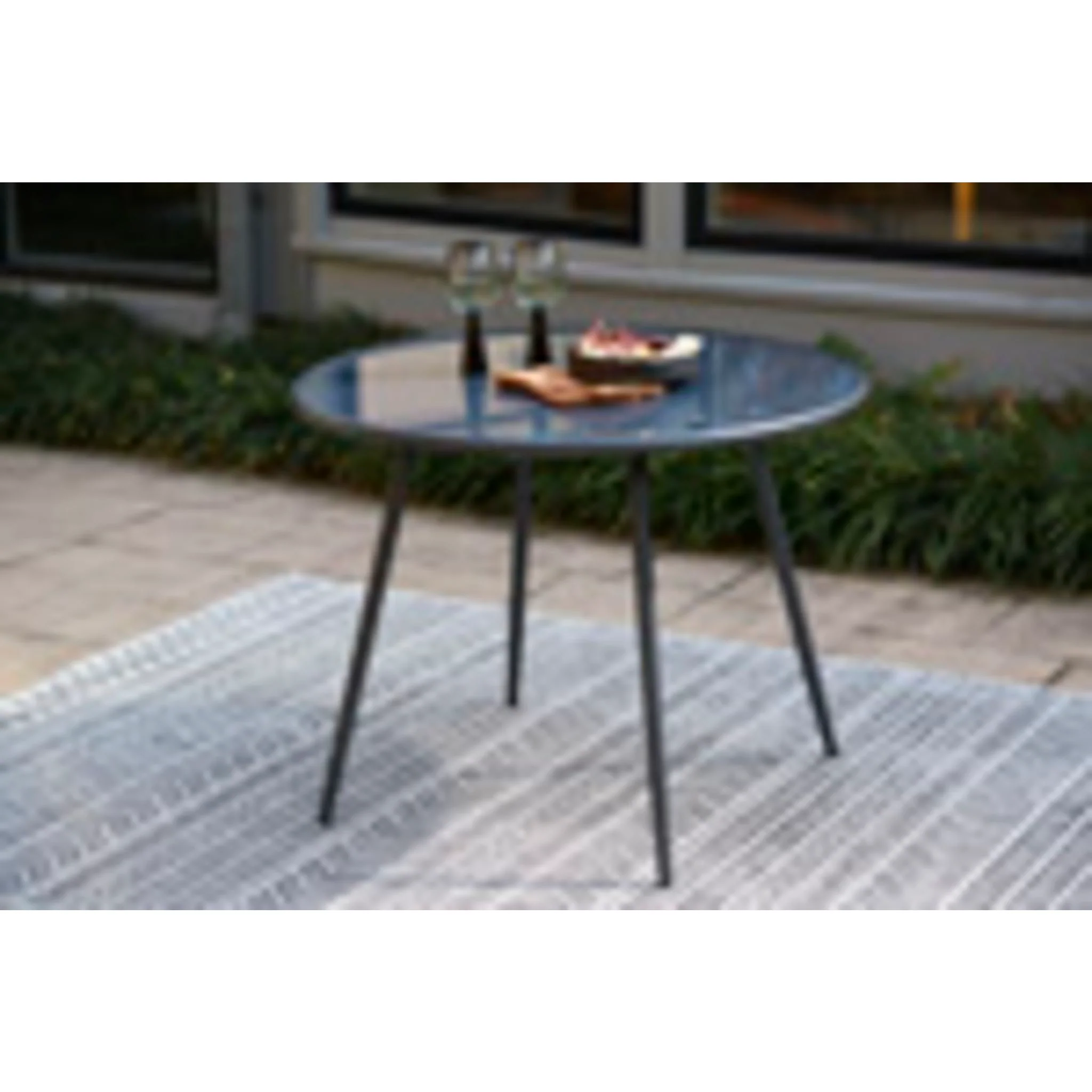 Outdoor Palm Bliss Round Dining Table - Image 4