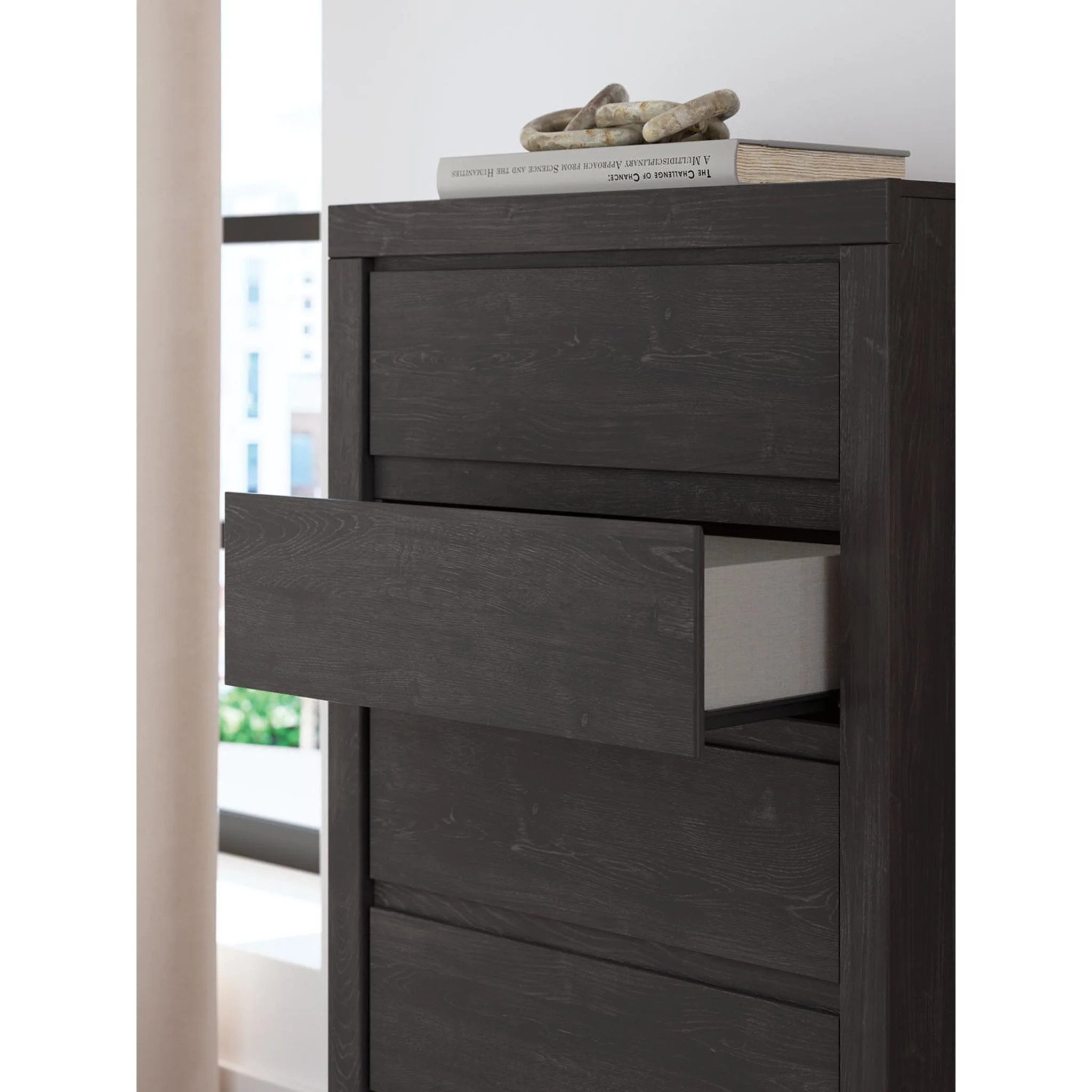 Parlayon Chest - Image 8