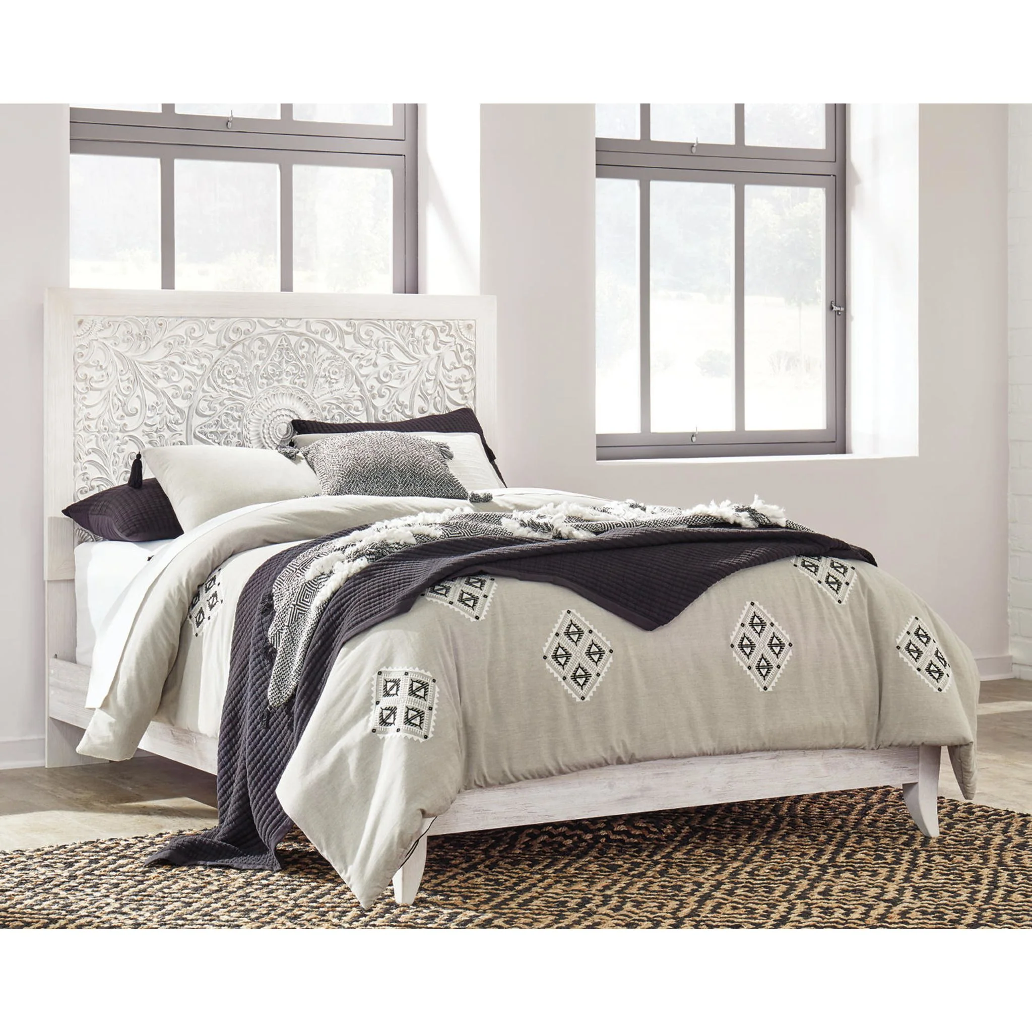 Paxberry 5 Piece Panel Bedroom - Image 6