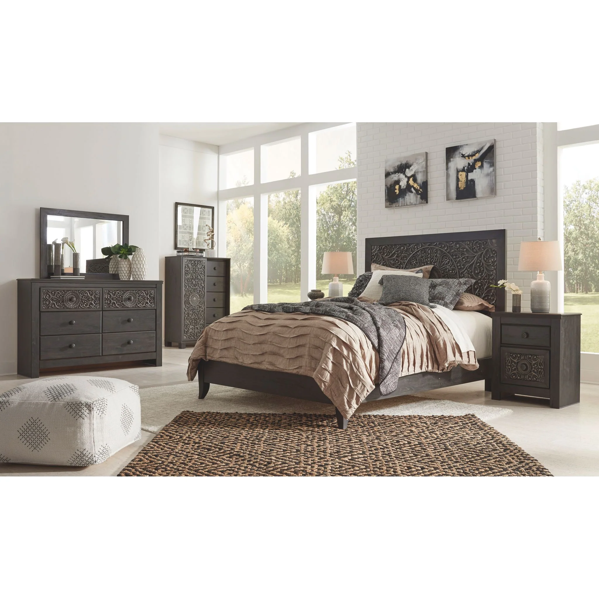 Paxberry 5 Piece Queen Panel Bedroom - Image 4