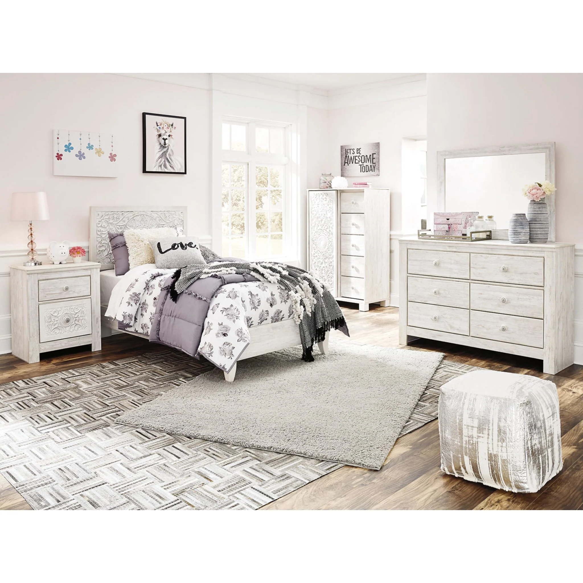 Paxberry Dresser and Mirror - Image 9