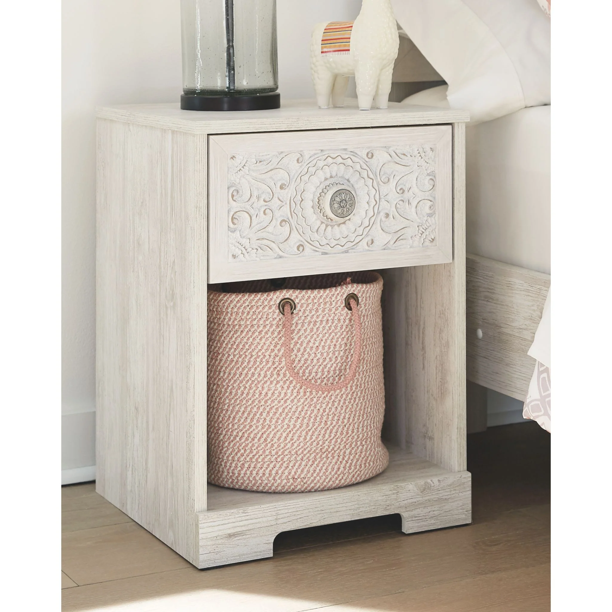Paxberry Nightstand - Image 2