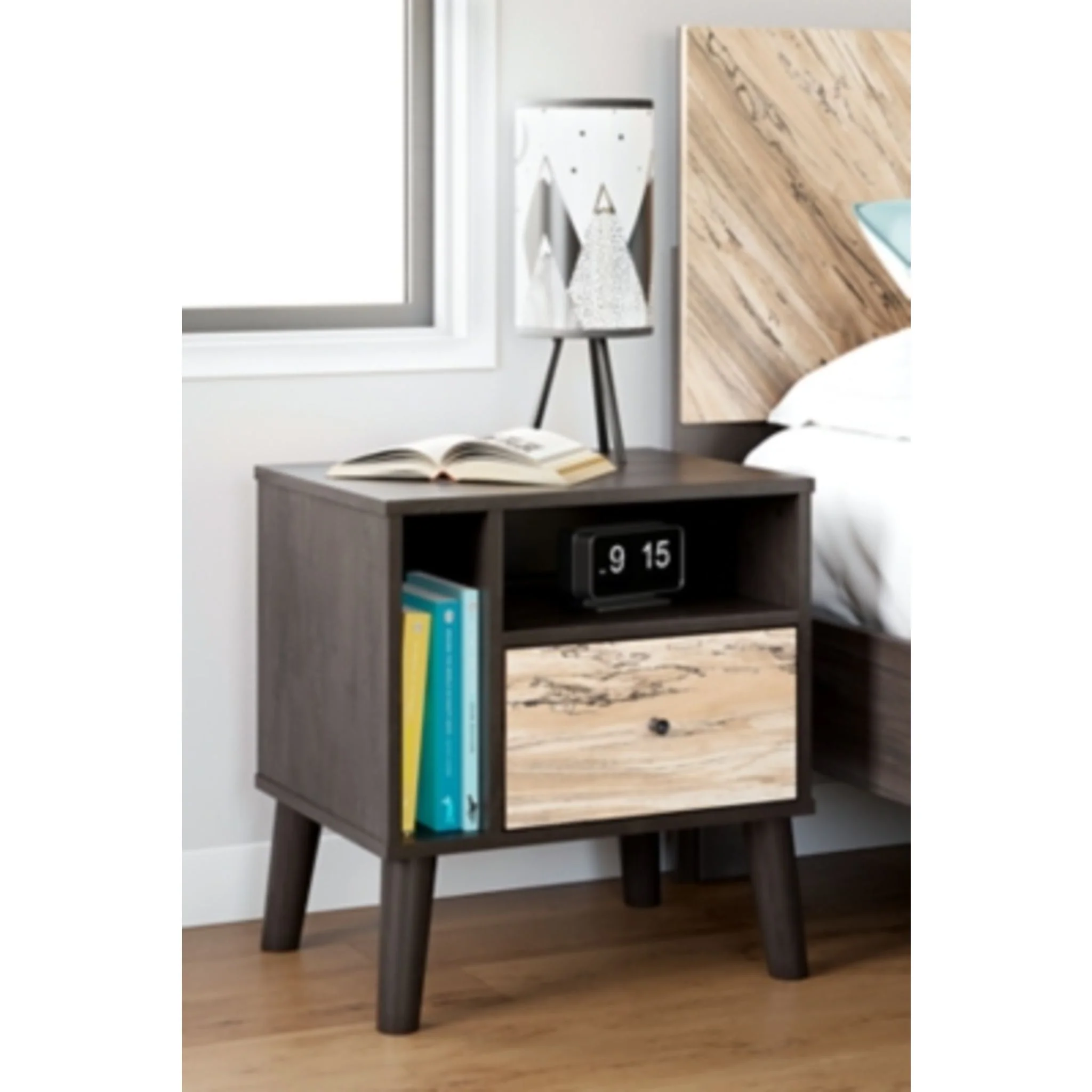 Piperton Nighstand - Image 2