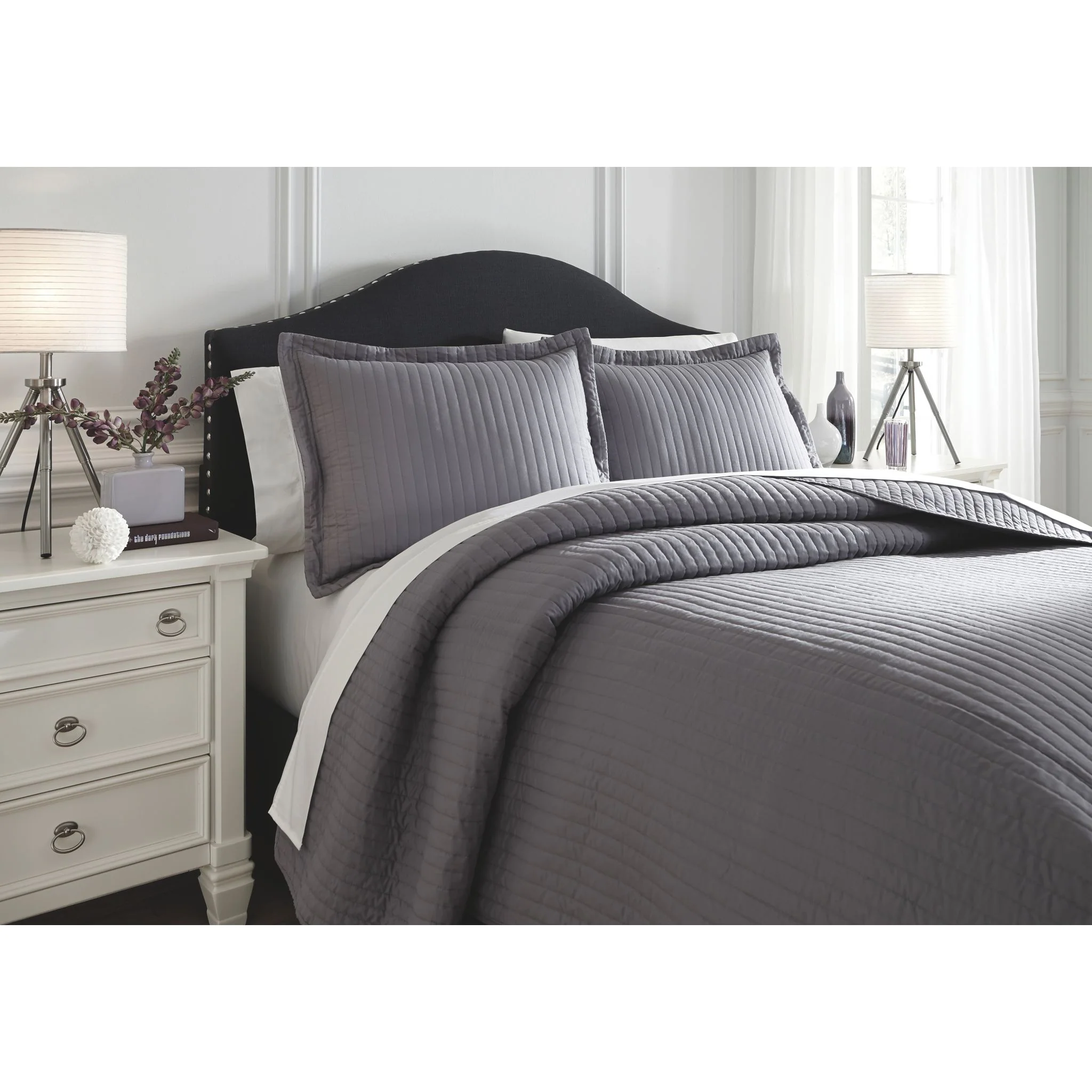 Raleda Grey Queen Coverlet Set - Image 3