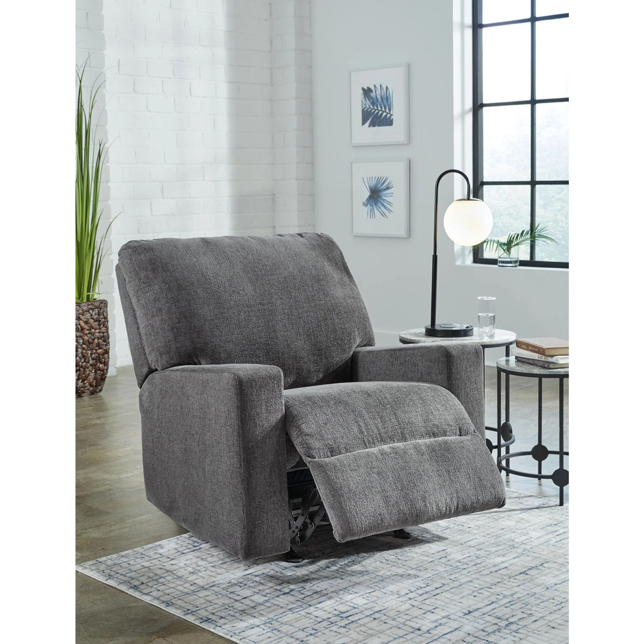 Rannis Recliner - Image 2