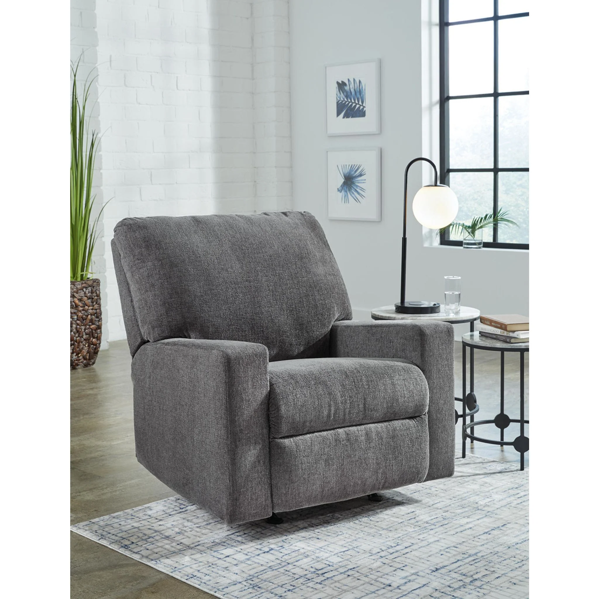 Rannis Recliner - Image 3
