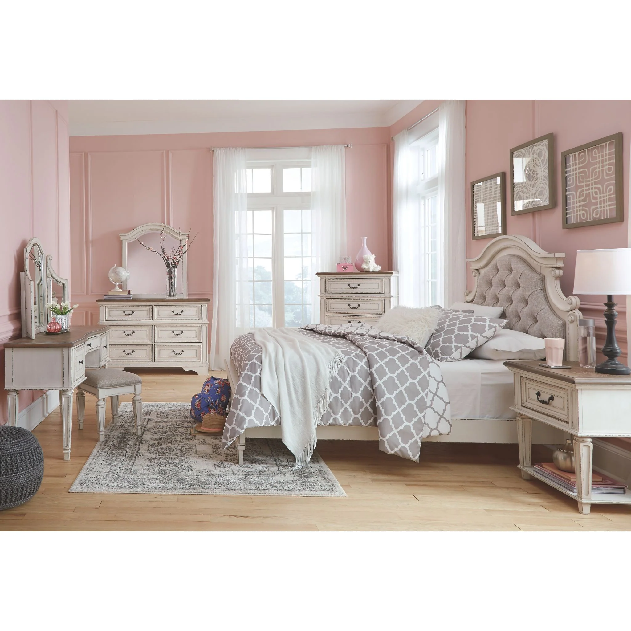 Realyn 3 Piece Panel Bed - Image 25