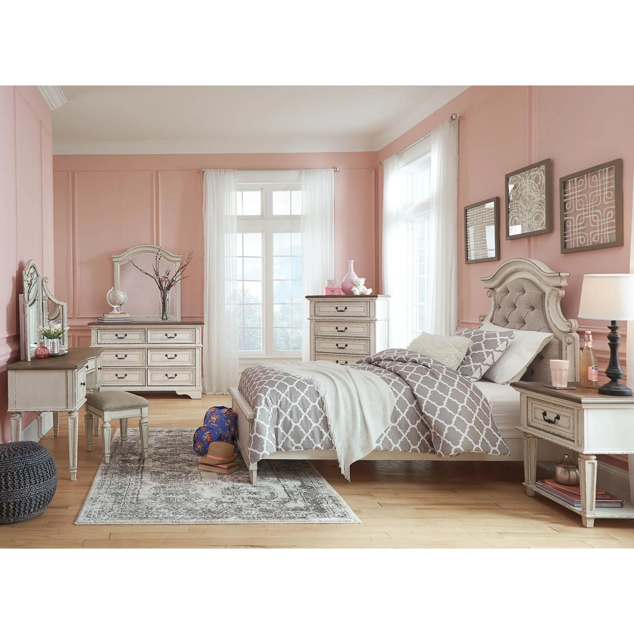 Realyn 3 Piece Panel Bed - Image 32