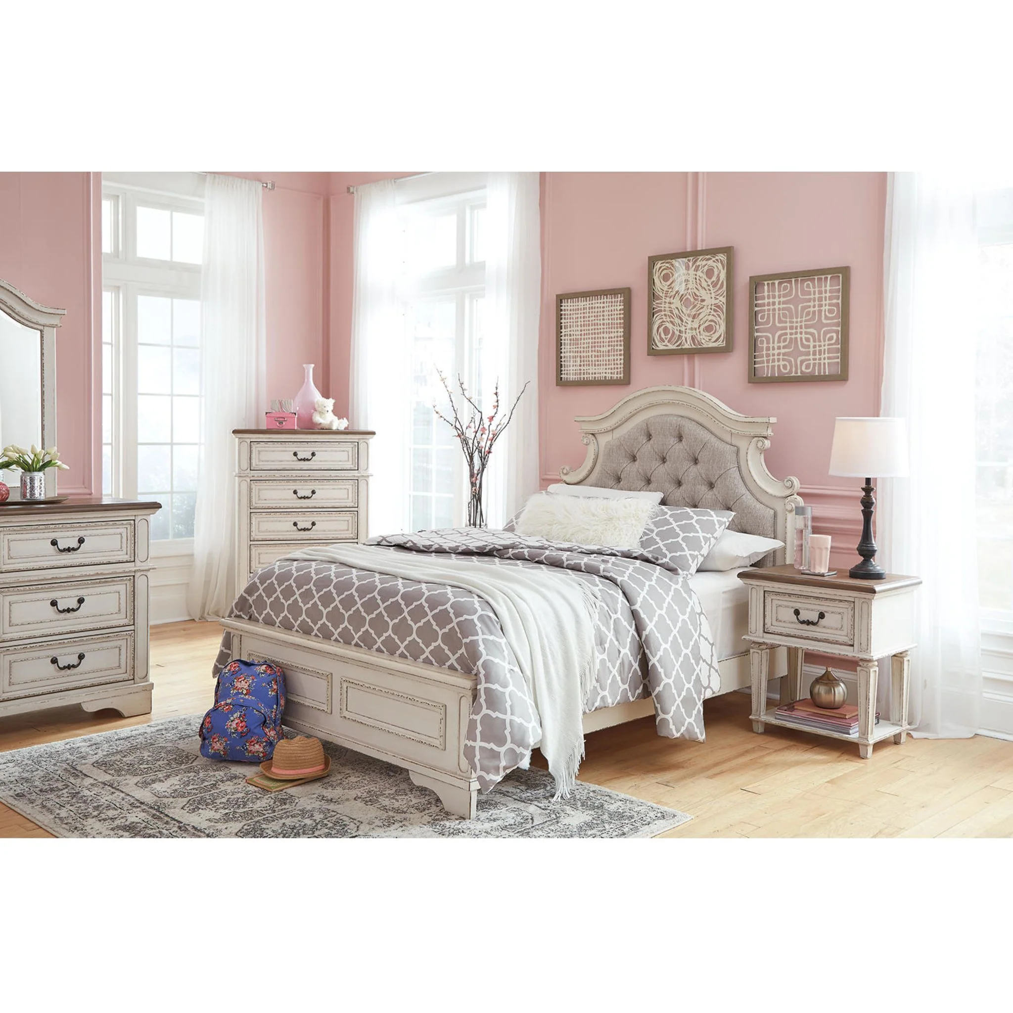 Realyn 3 Piece Panel Bed - Image 47