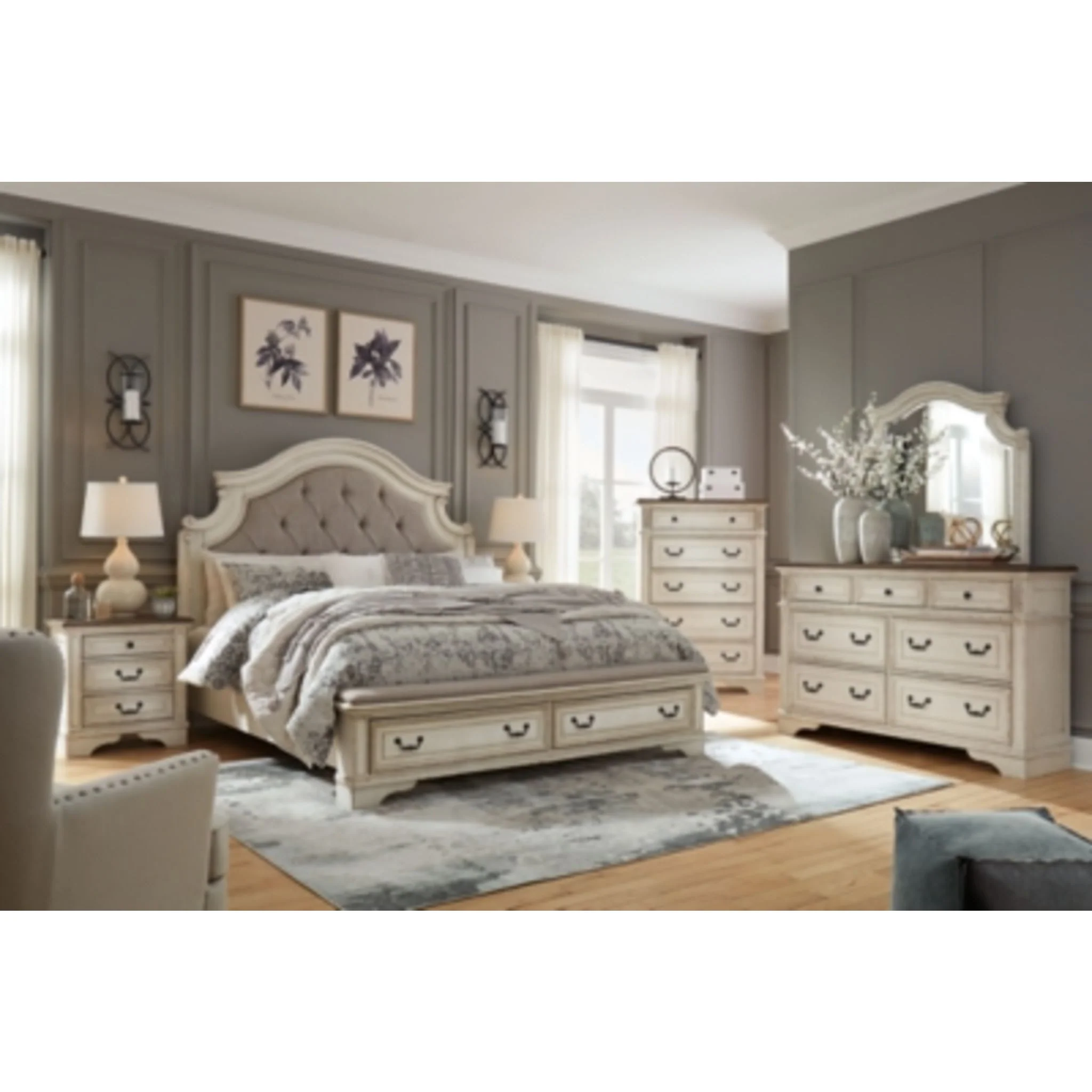 Realyn 5 Piece Queen Panel Bedroom - Image 2