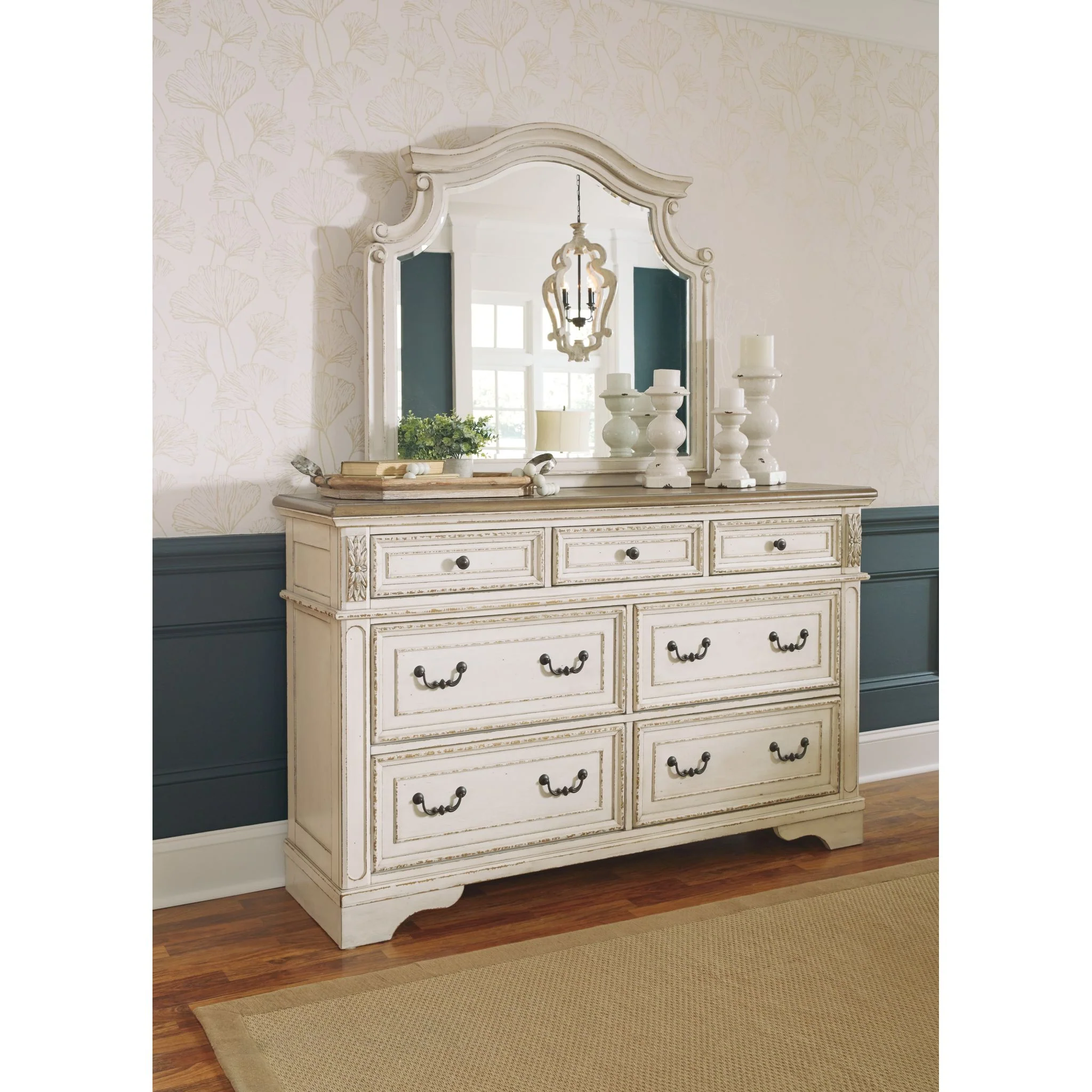 Realyn 5 Piece Sleigh Bedroom - Image 18