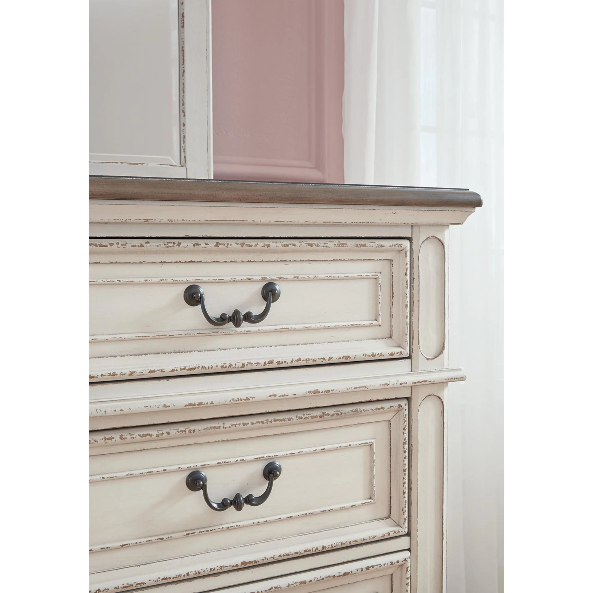Realyn Dresser and Mirror - Image 27