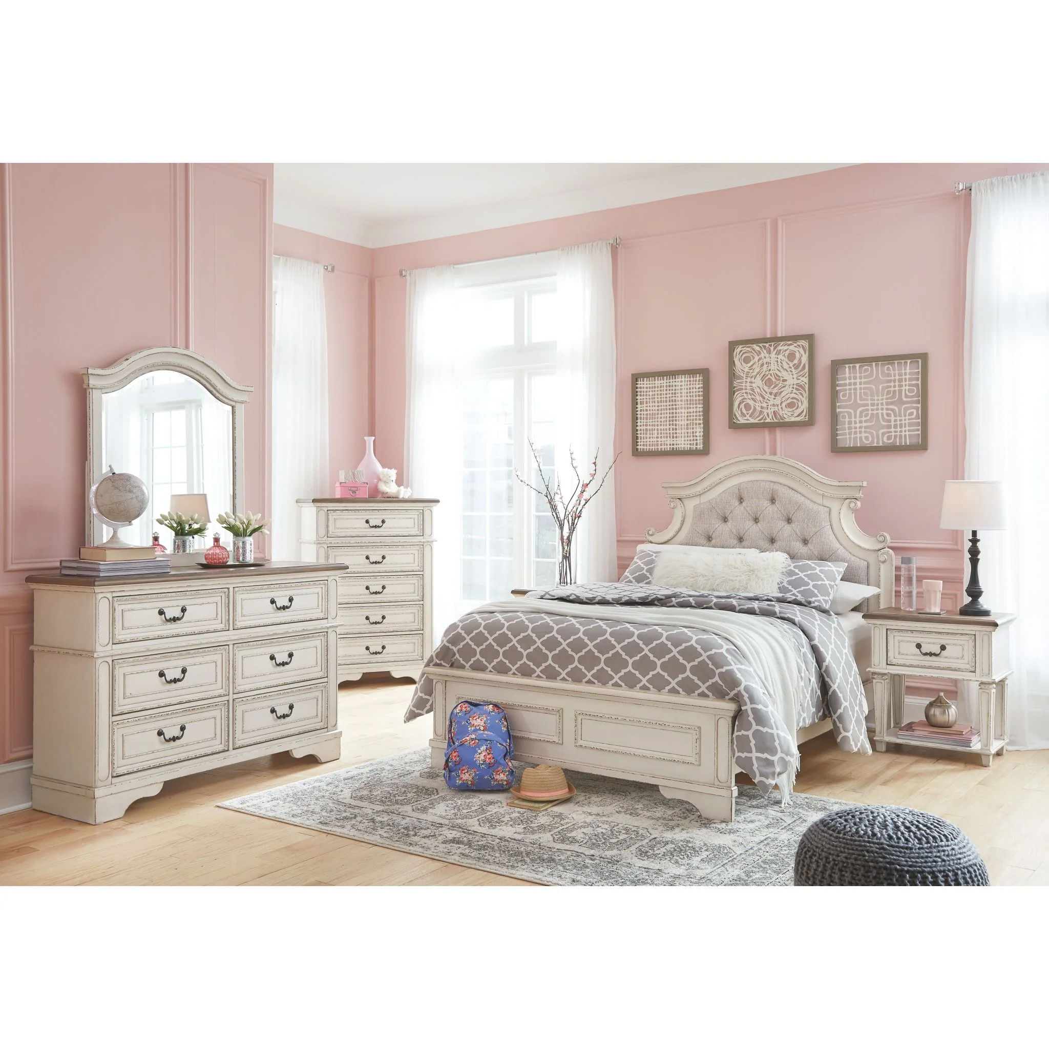 Realyn Nightstand - Image 9