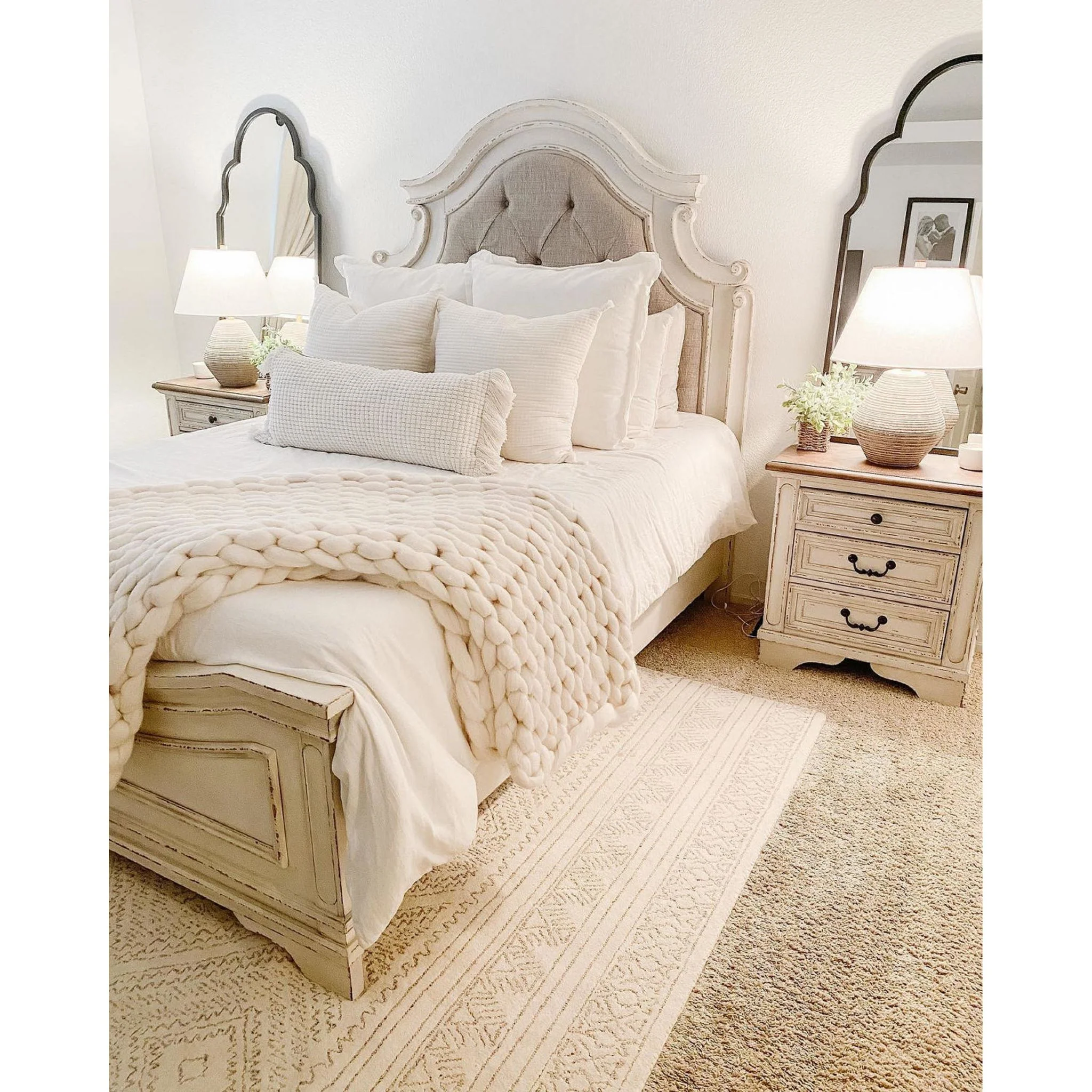 Realyn Nightstand - Image 16