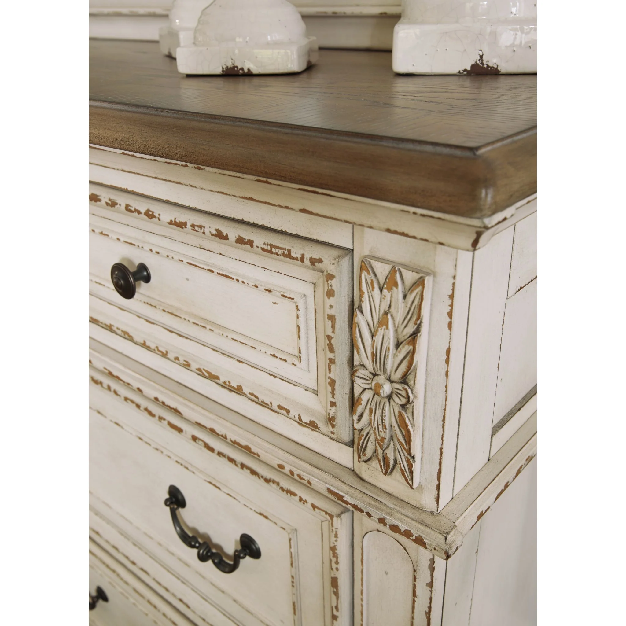 Realyn Nightstand - Image 7