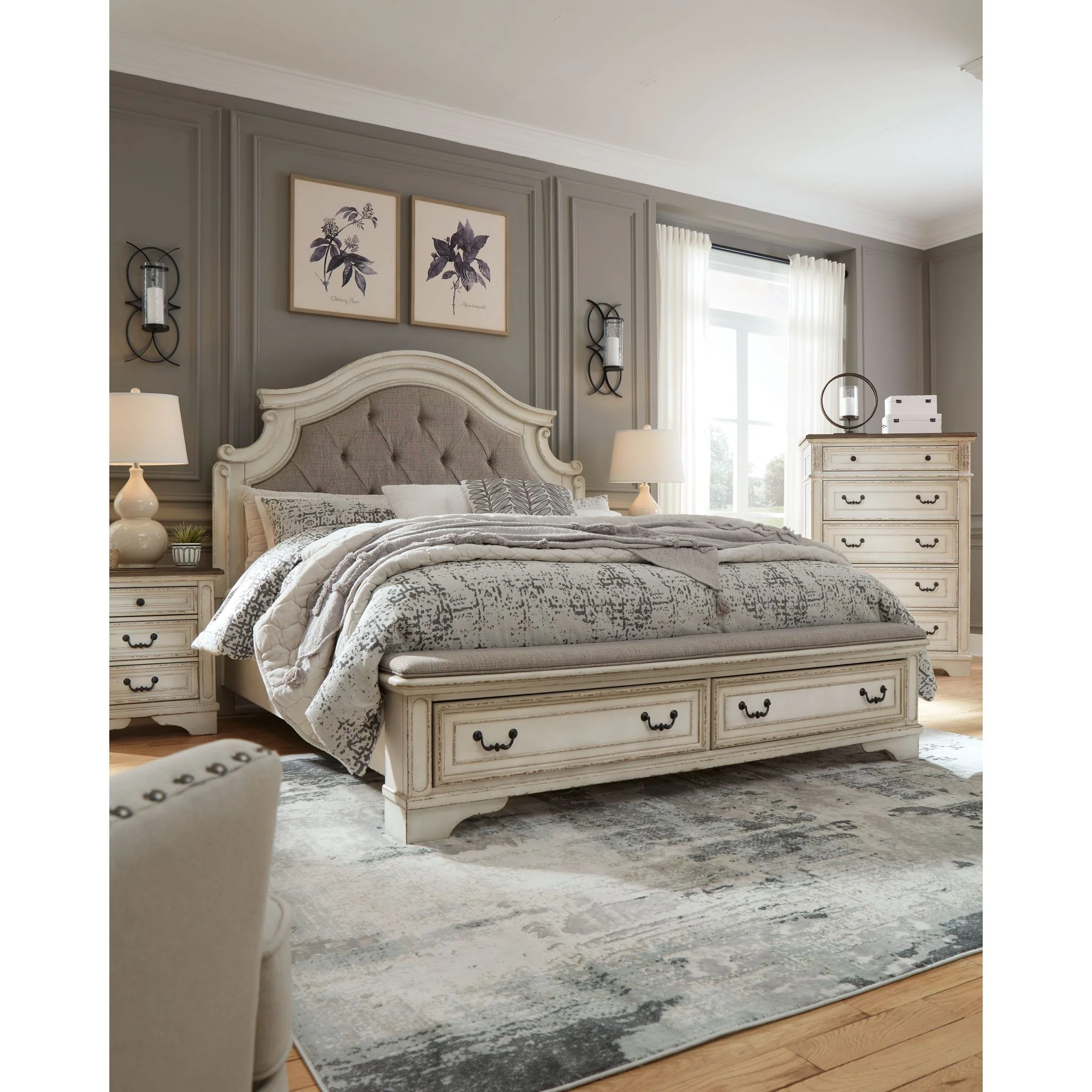 Realyn Upholstered Bed - Image 7