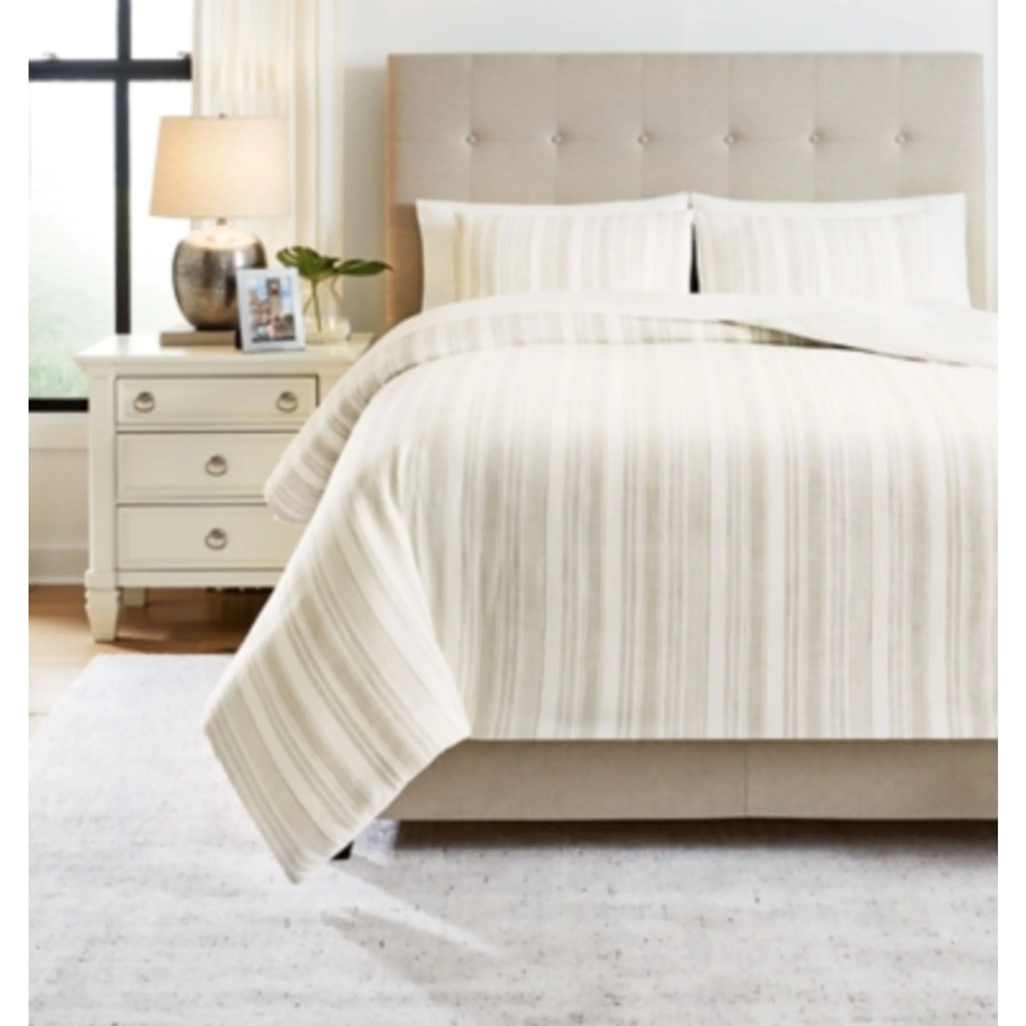 Reidler King Comforter Set - Image 5