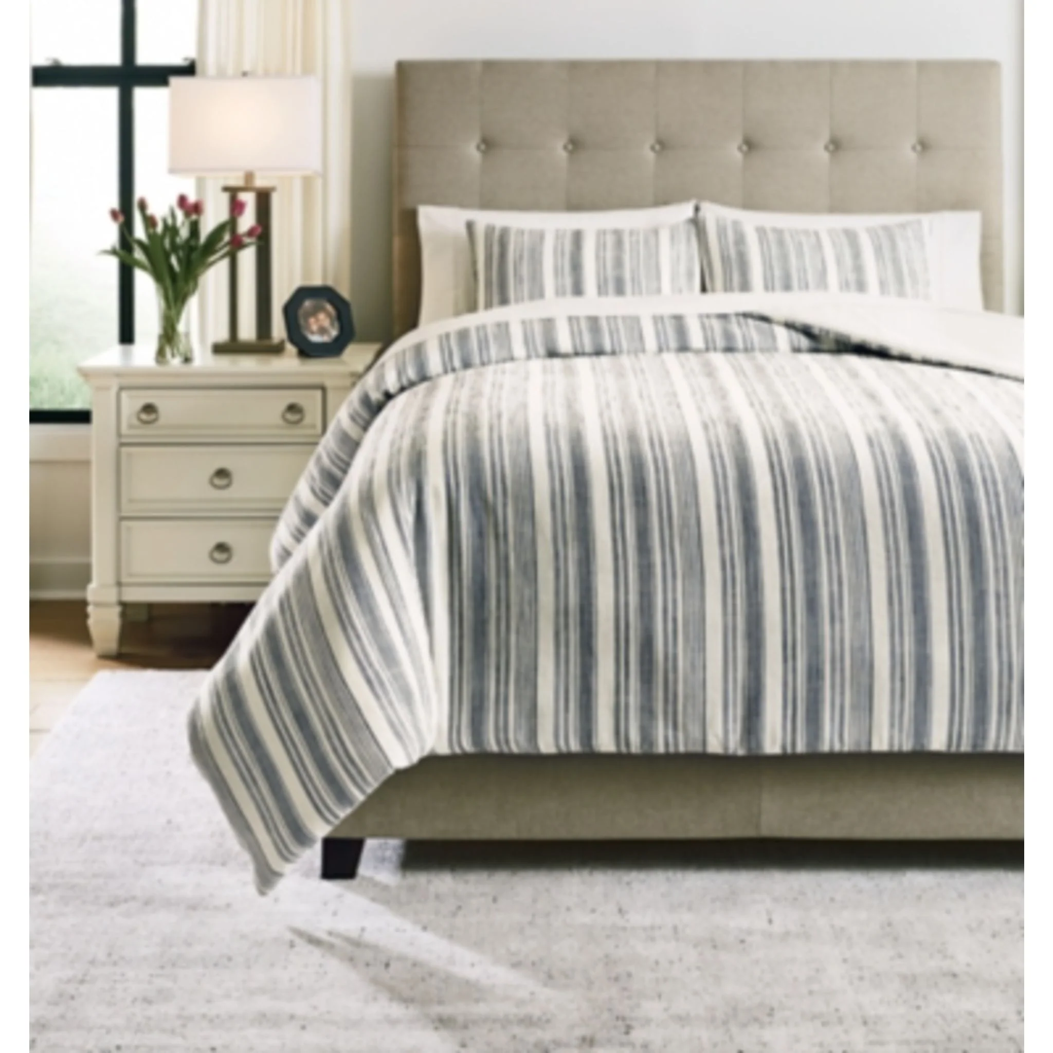 Reidler King Comforter Set - Image 5
