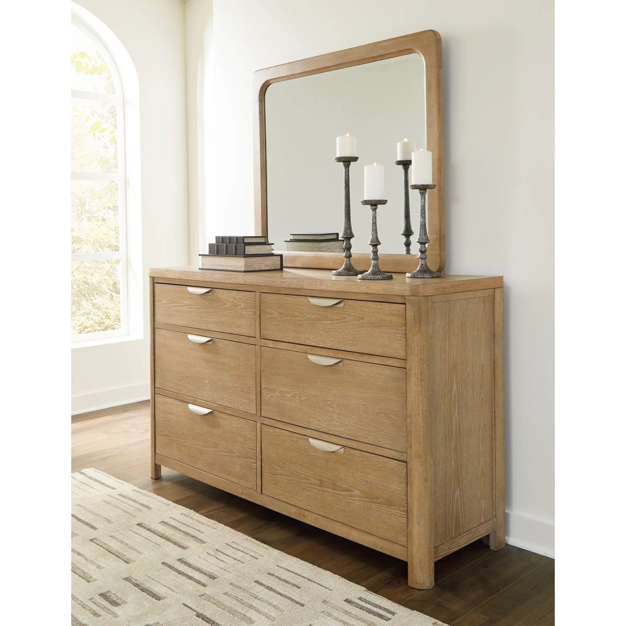 Rencott-Exclusive Dresser and Mirror - Image 2