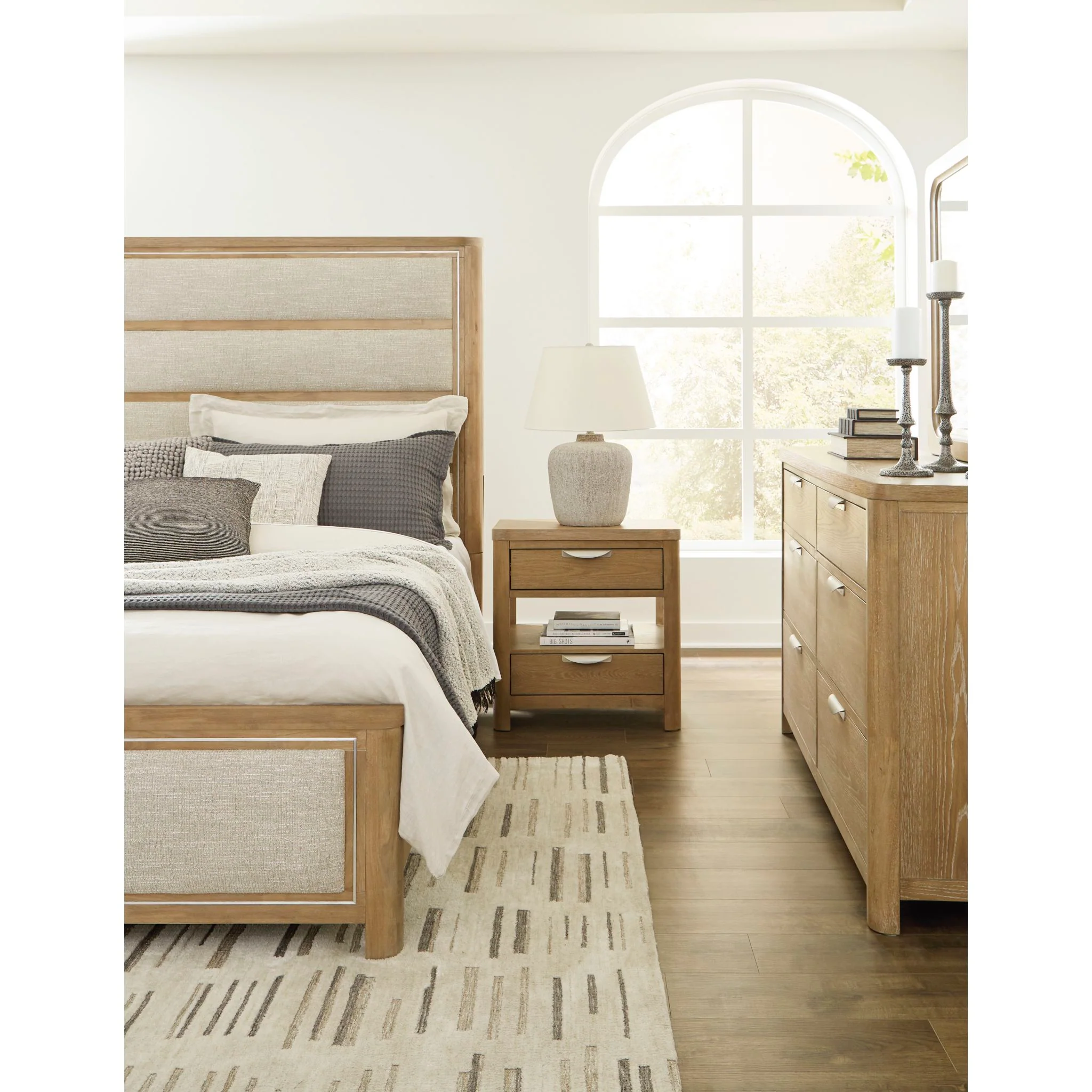 Rencott-Exclusive Panel Bed - Image 8