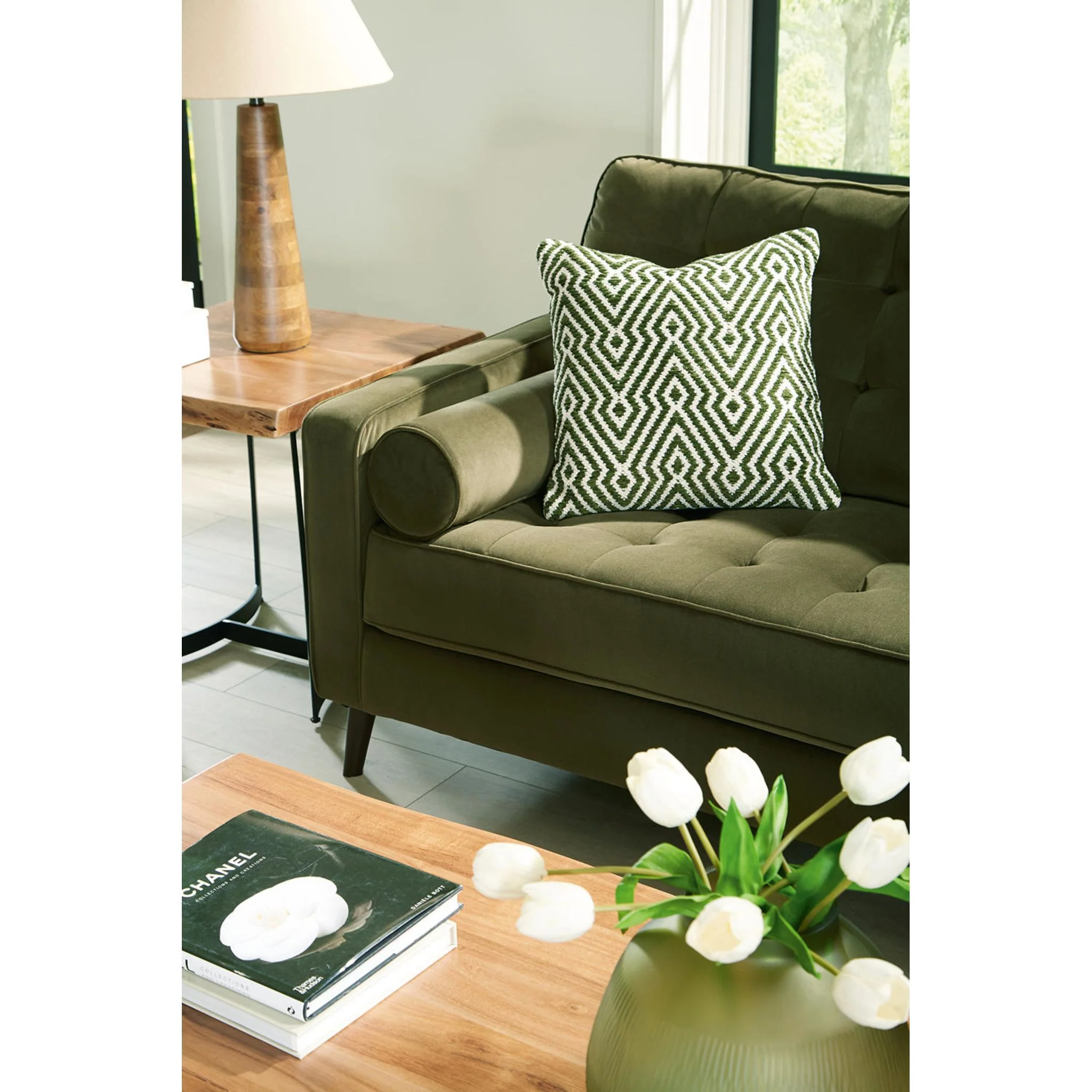 Reveon Lakes Sofa - Image 23